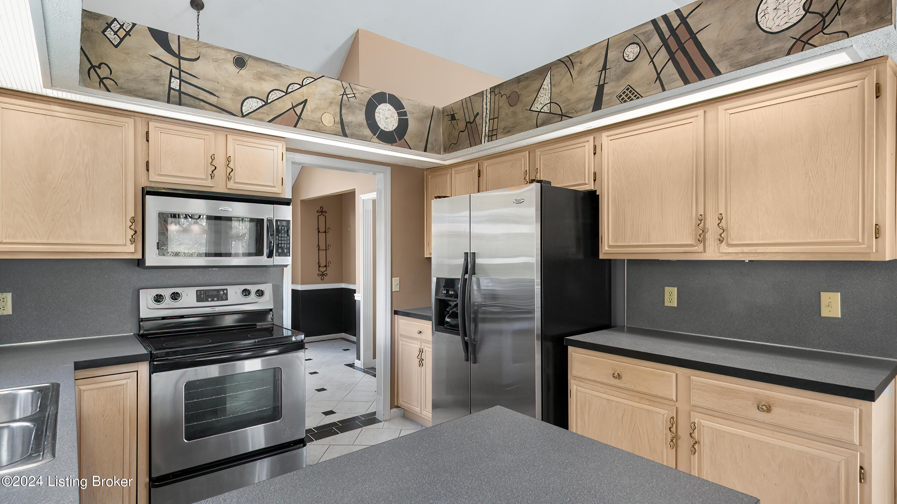 1508 Colonial Ct