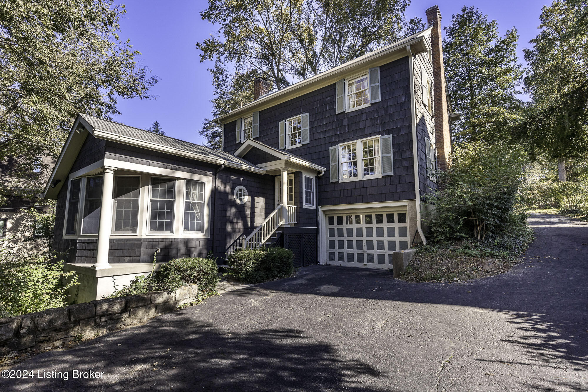 2113 Edgehill Rd