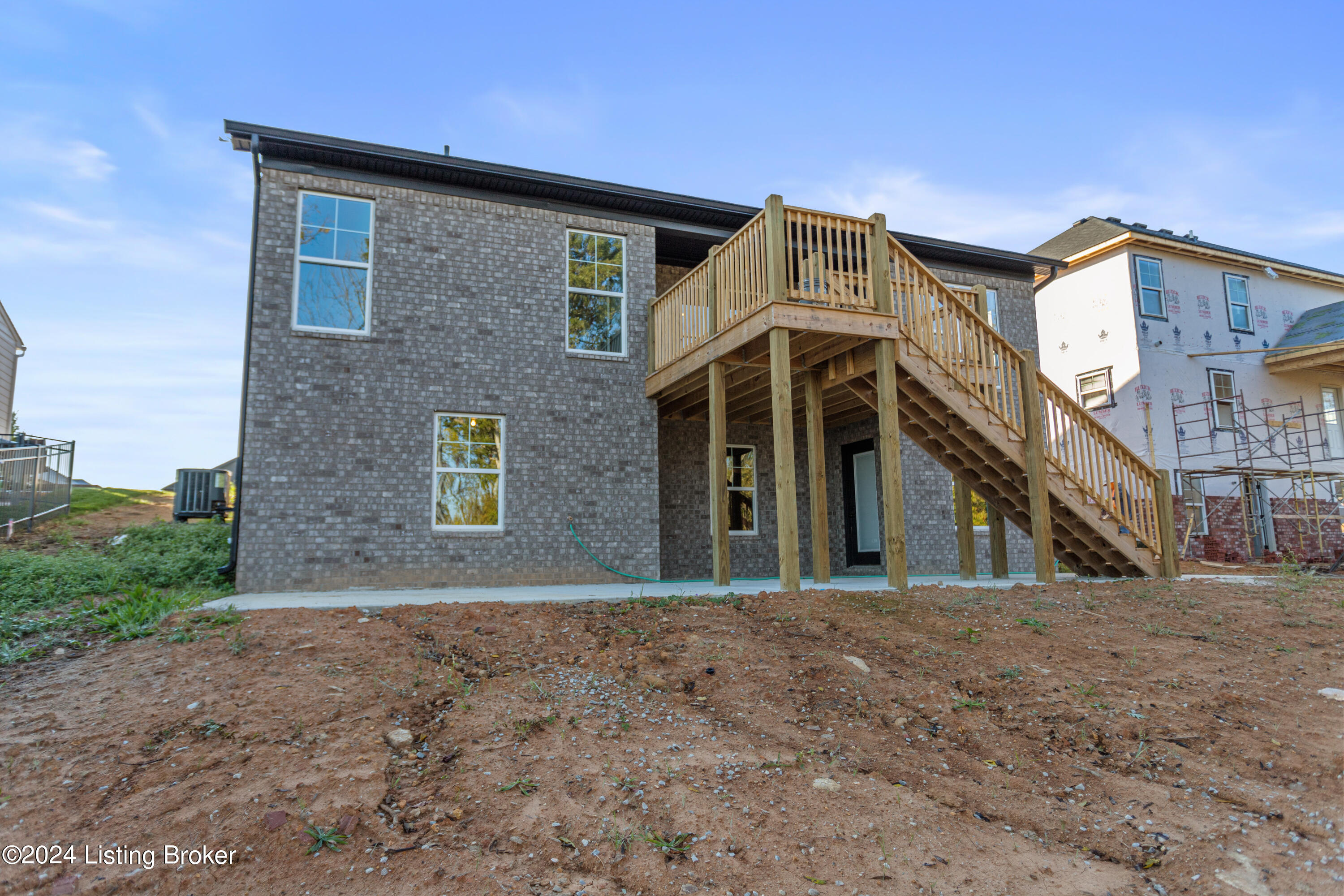 399 Williamsburg Dr