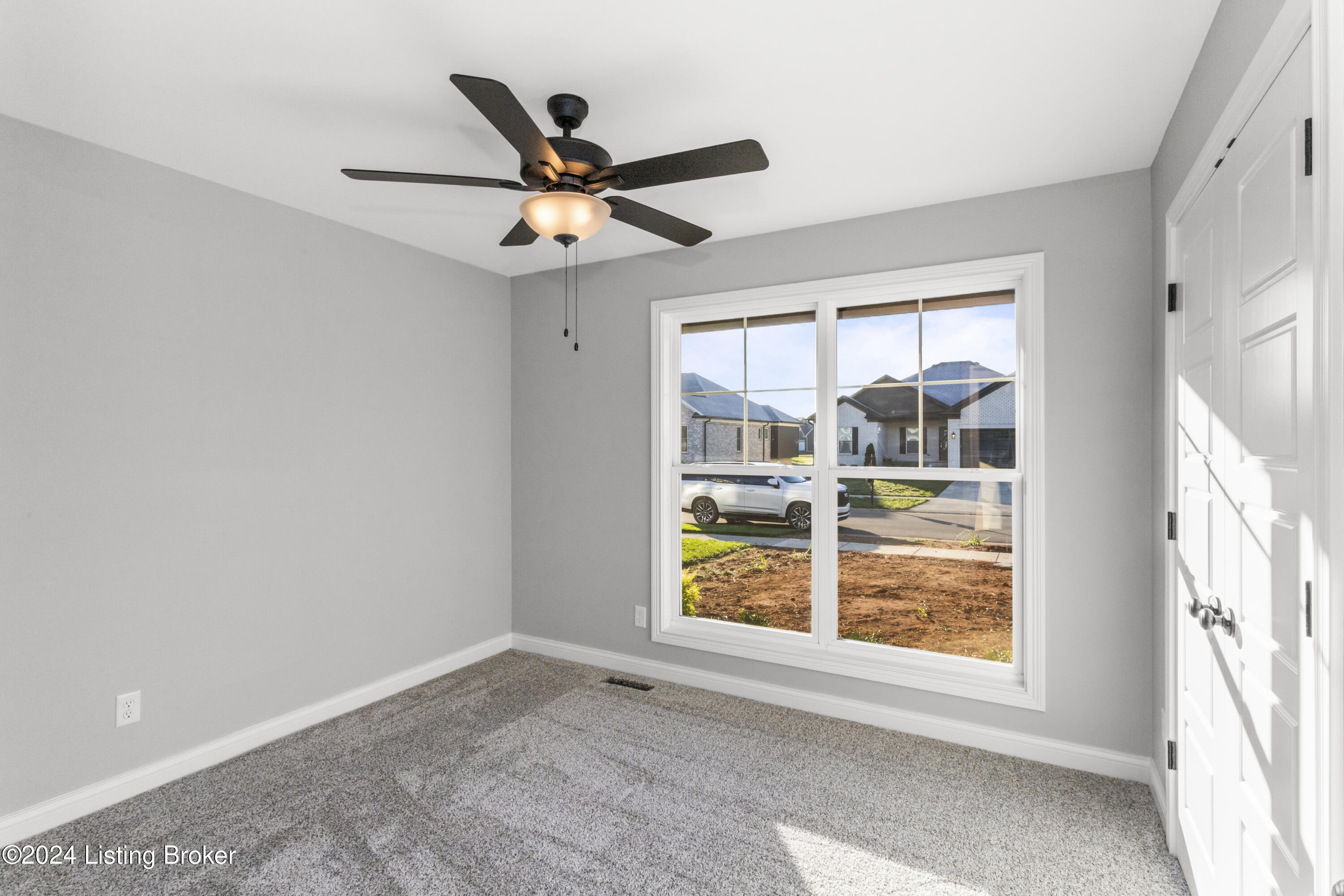 399 Williamsburg Dr