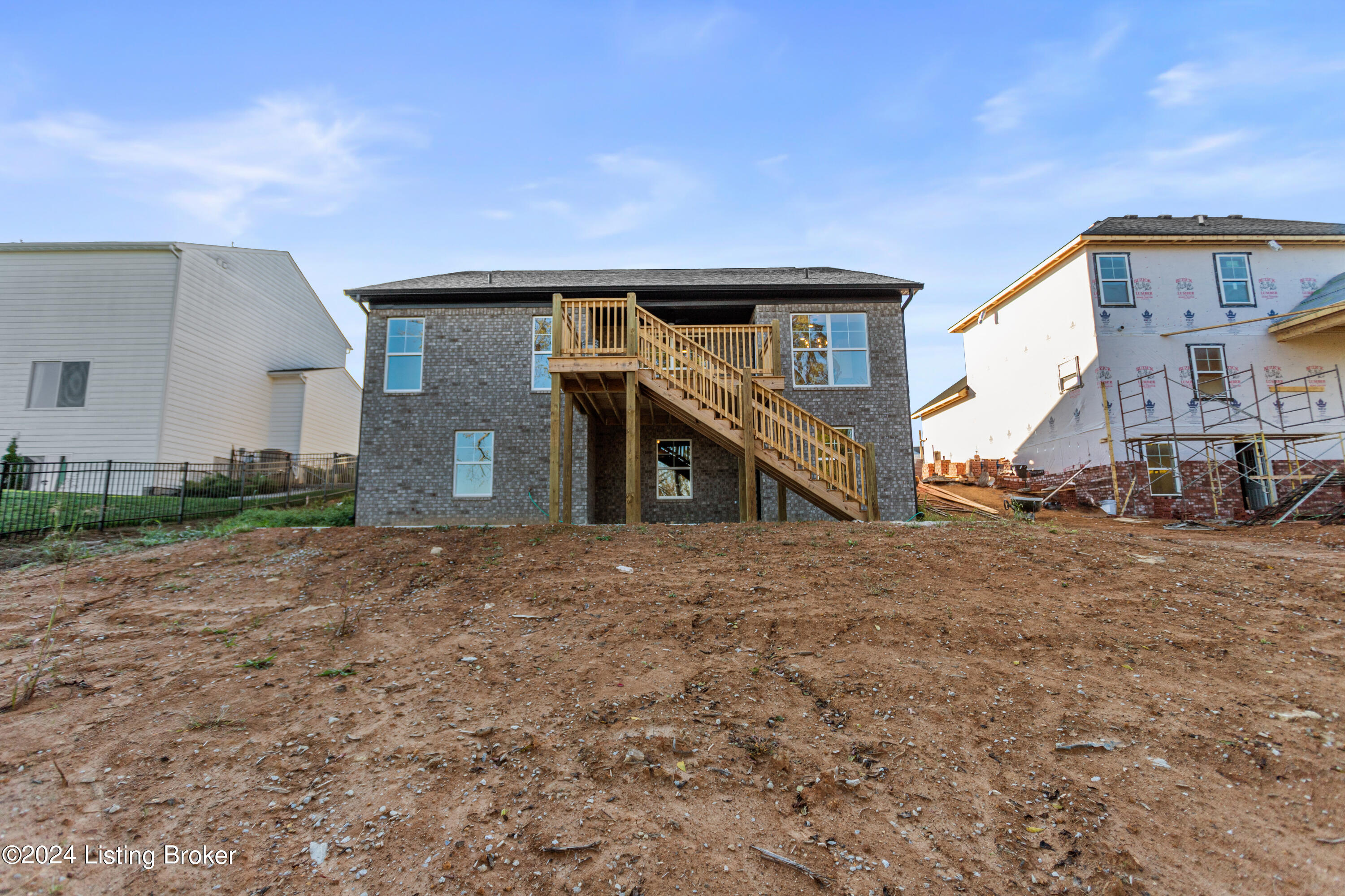 399 Williamsburg Dr