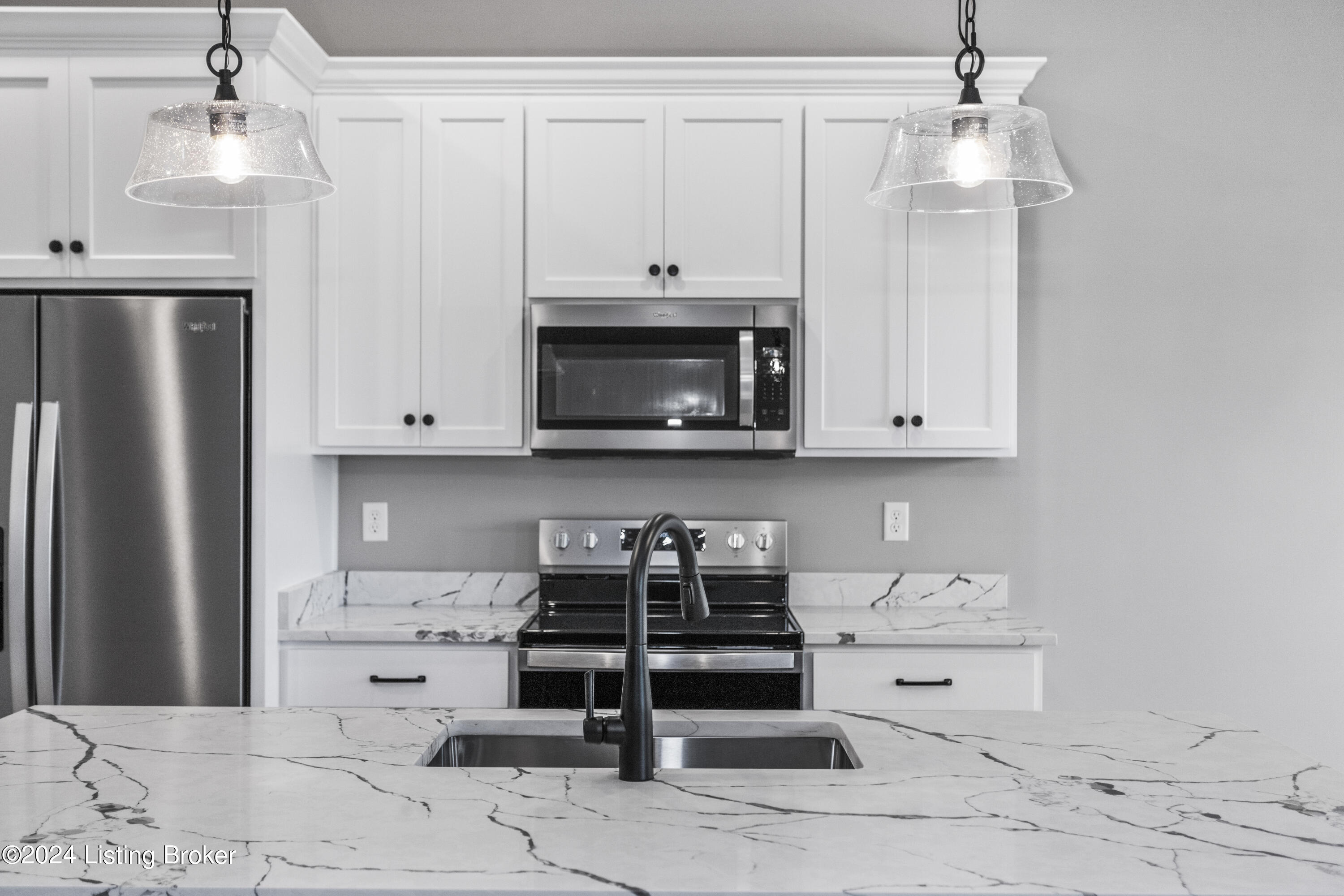 399 Williamsburg Dr