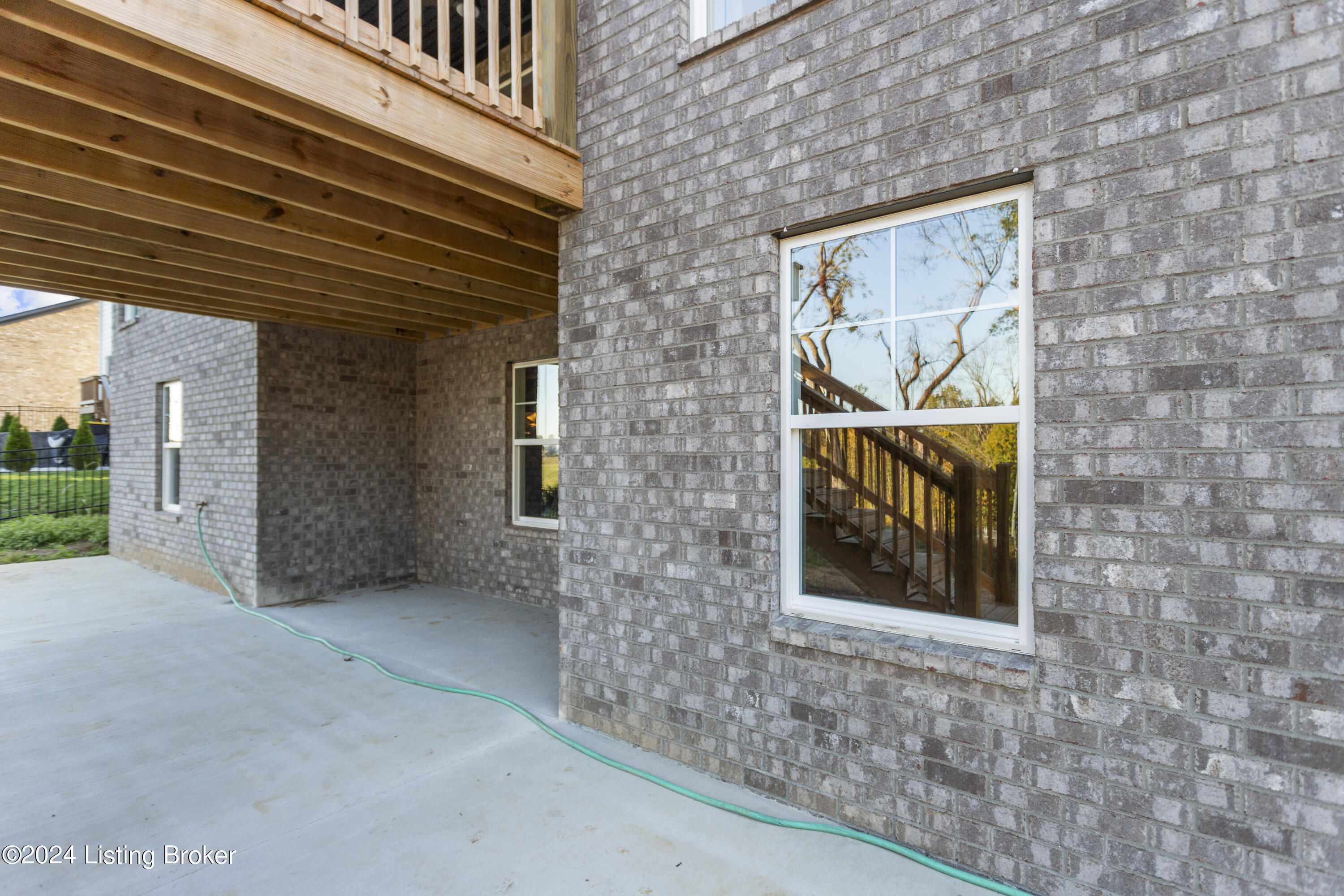 399 Williamsburg Dr