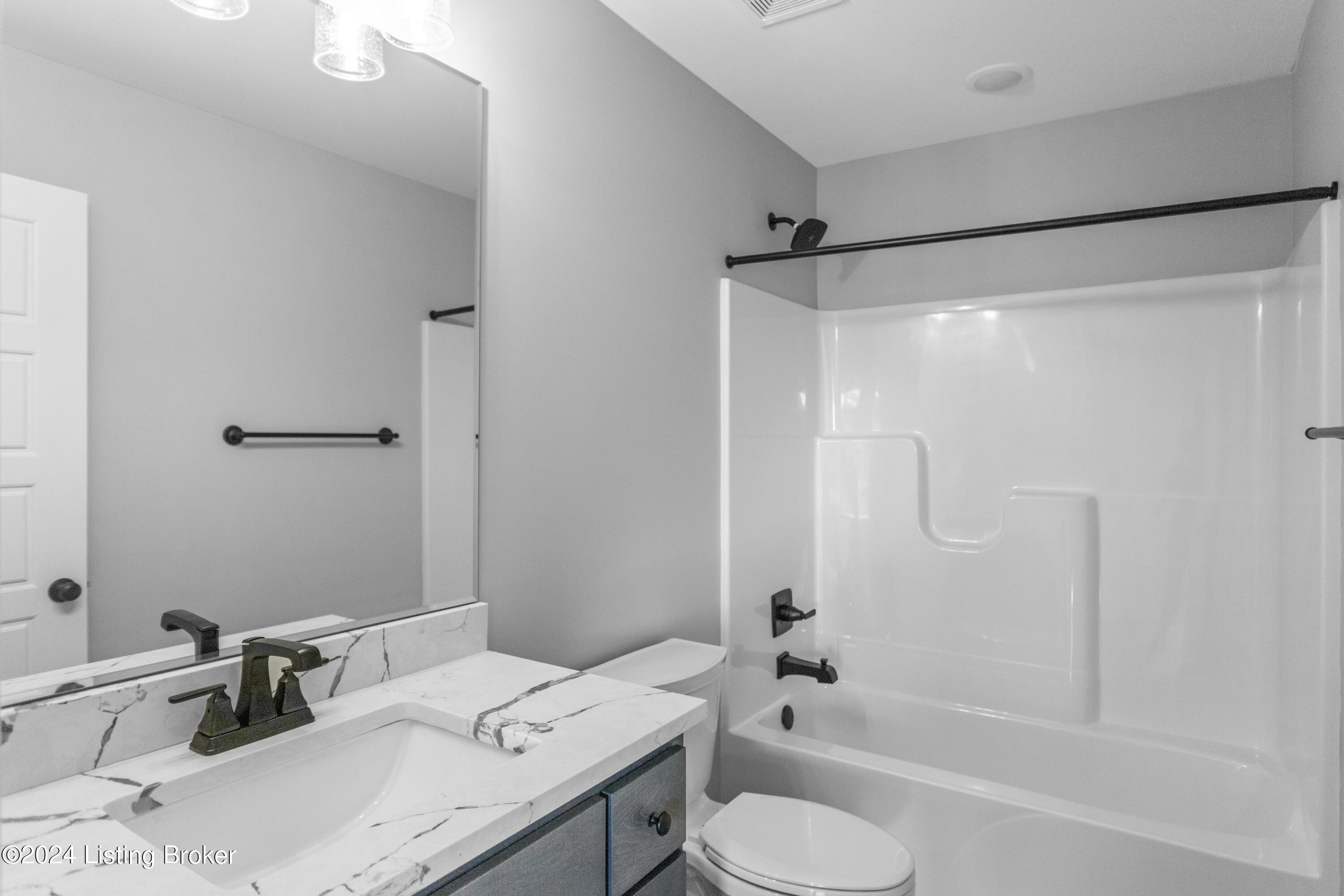 399 Williamsburg Dr