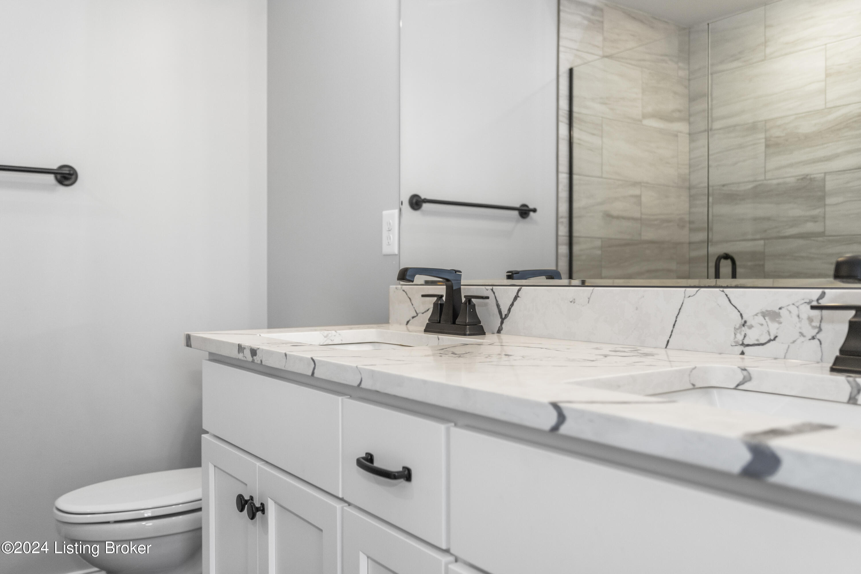 399 Williamsburg Dr