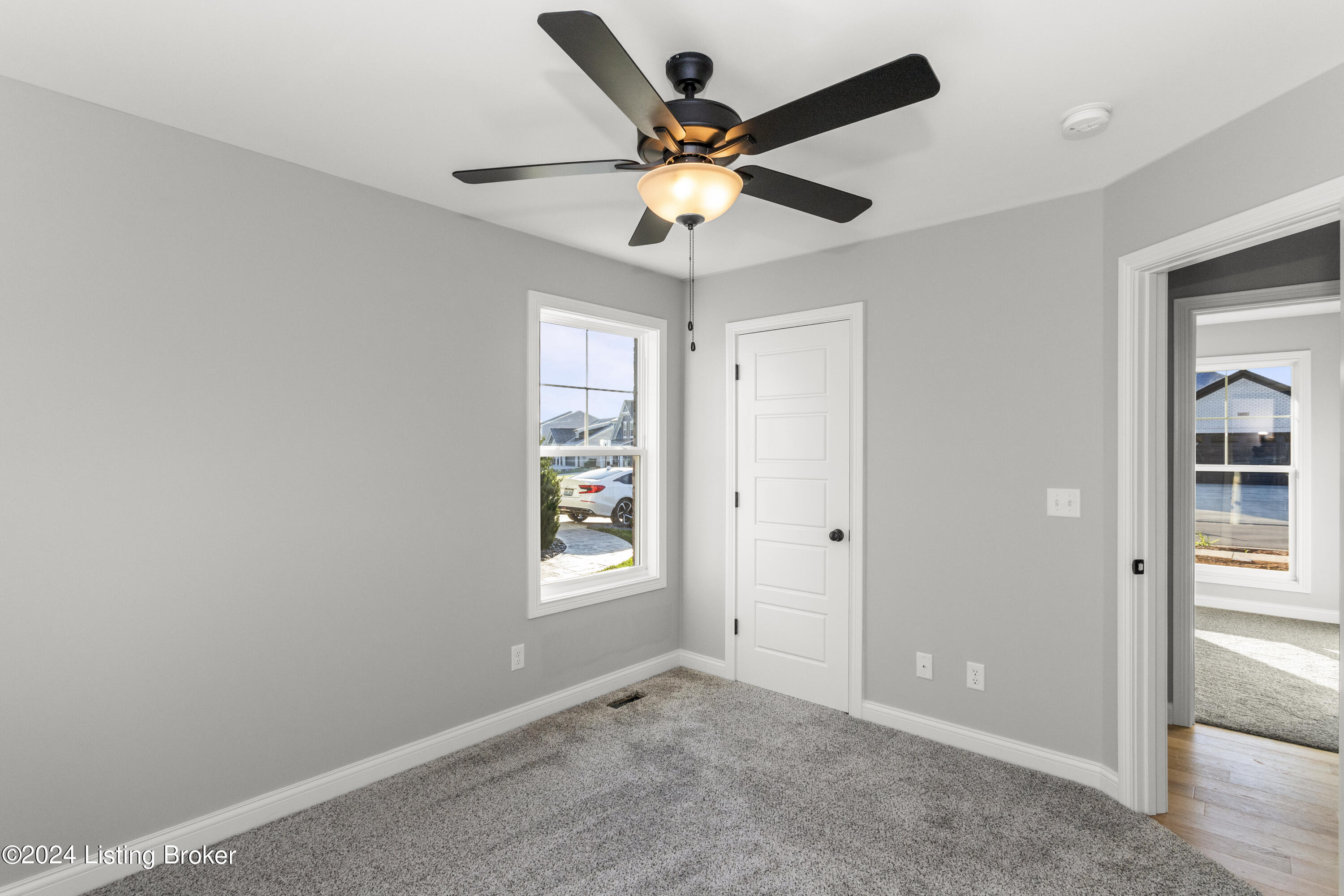 399 Williamsburg Dr