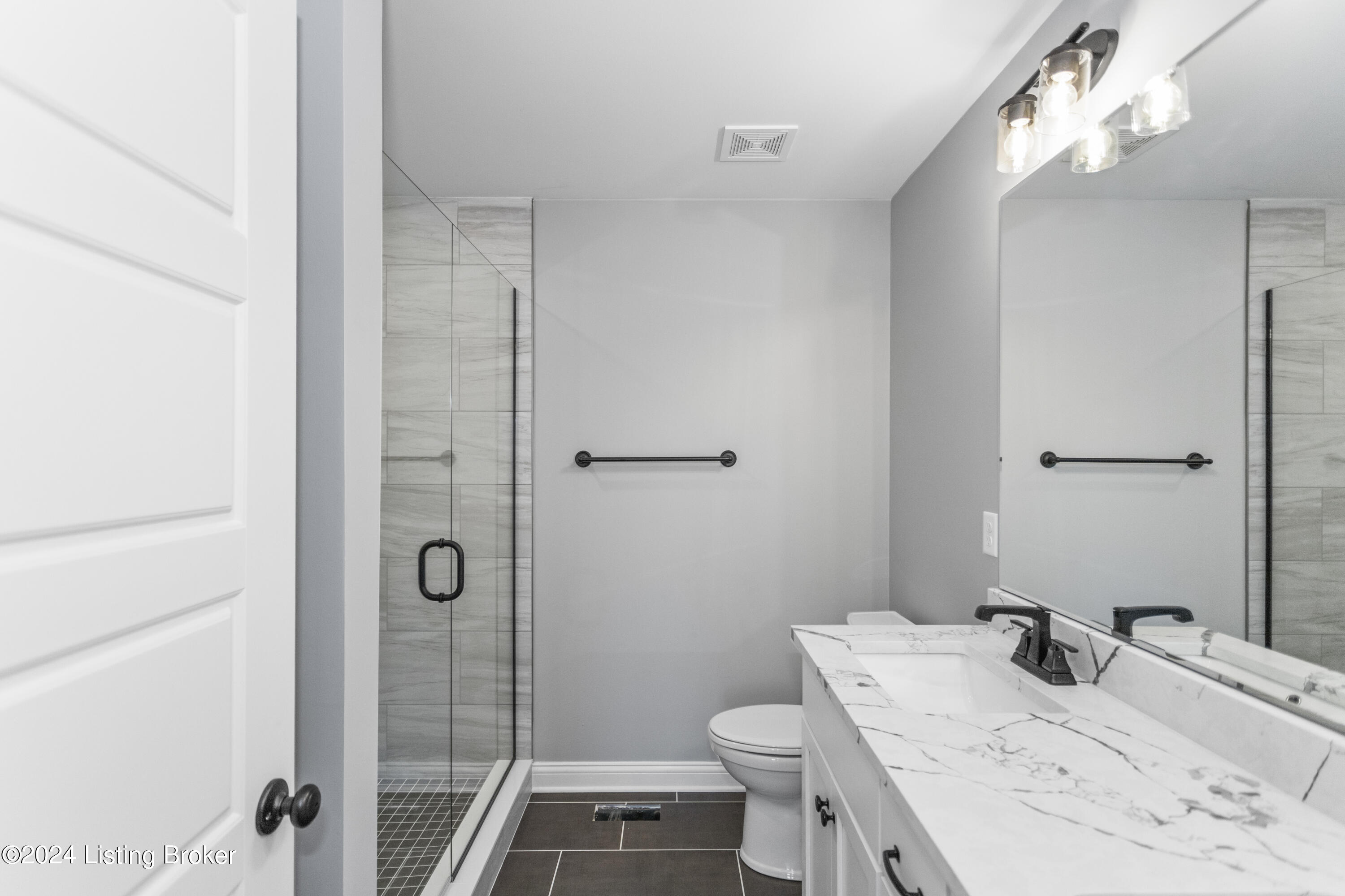 399 Williamsburg Dr