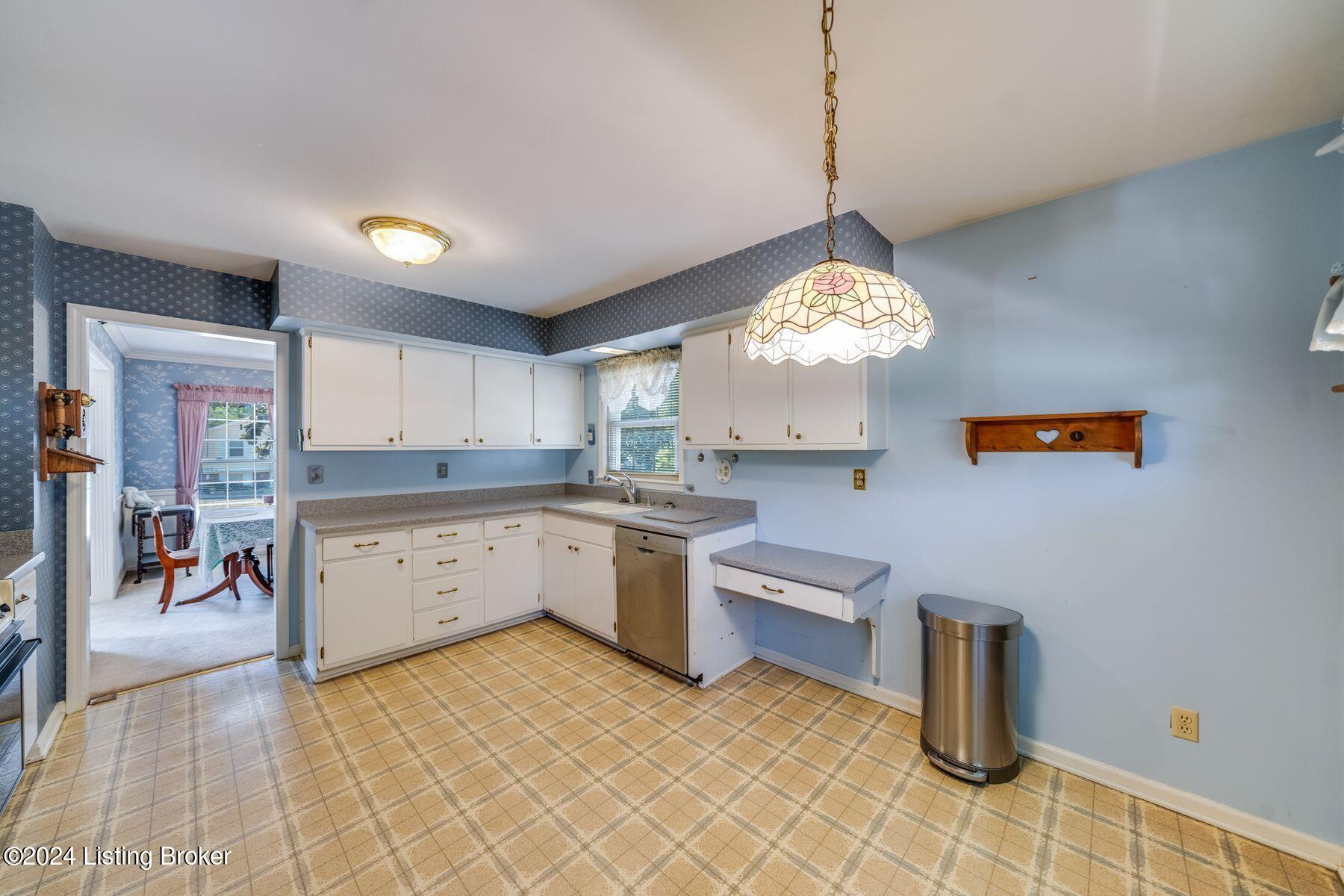 7613 Cedar Hollow Dr