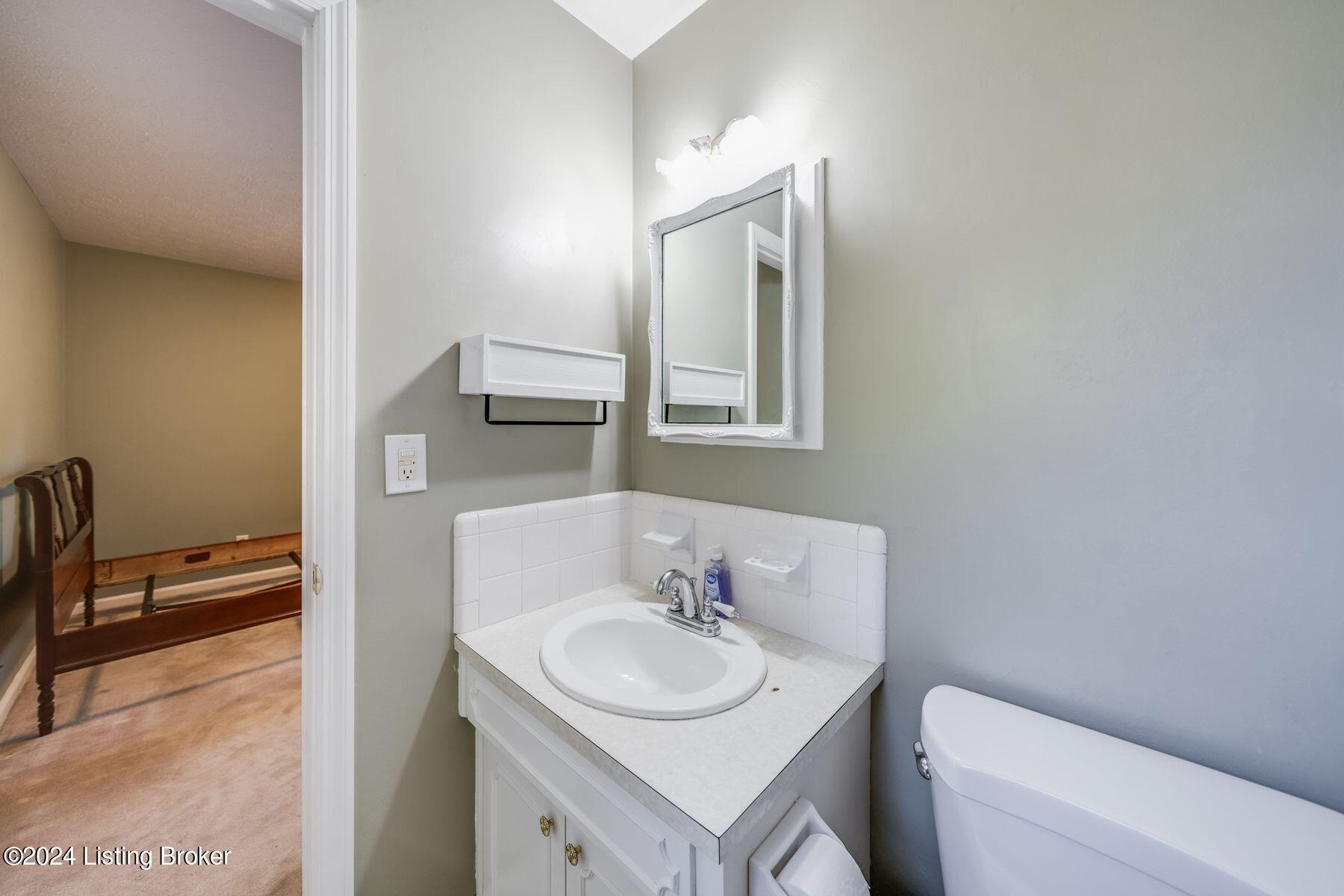 7613 Cedar Hollow Dr