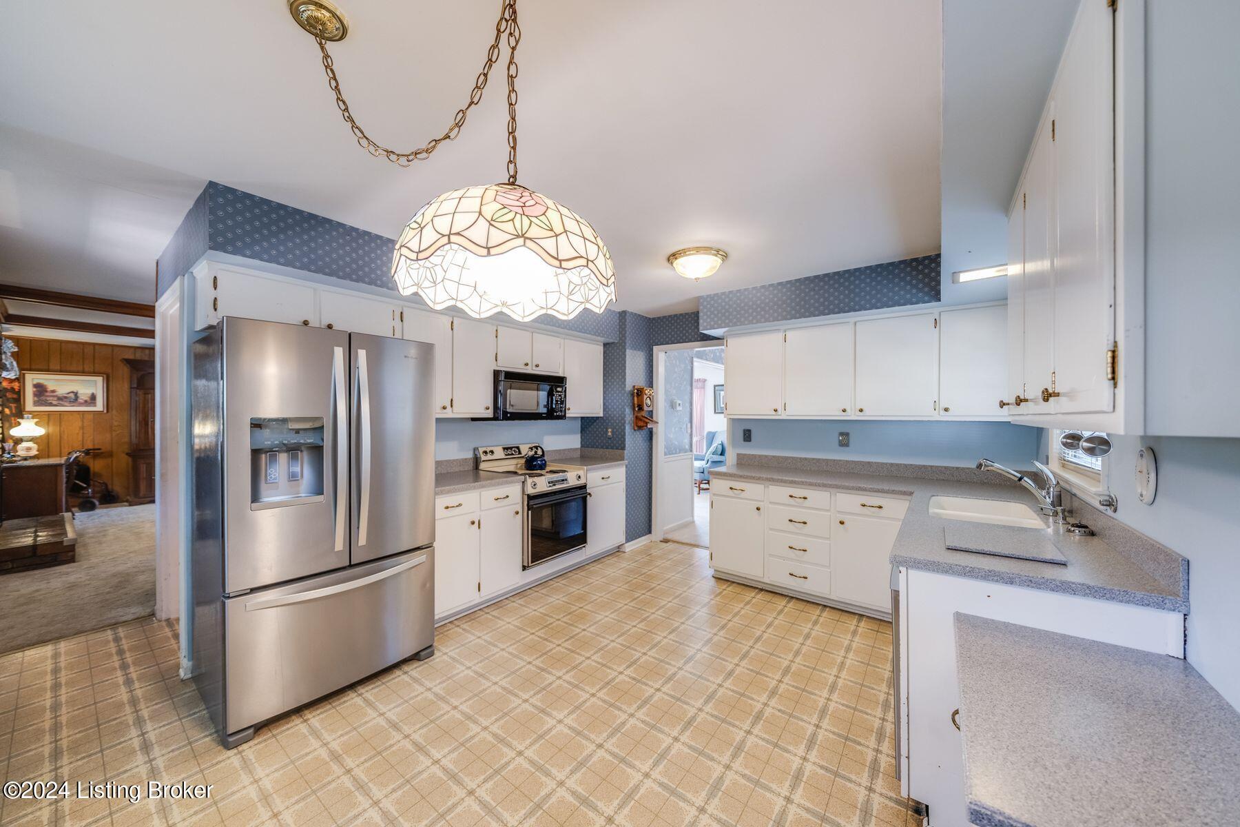 7613 Cedar Hollow Dr