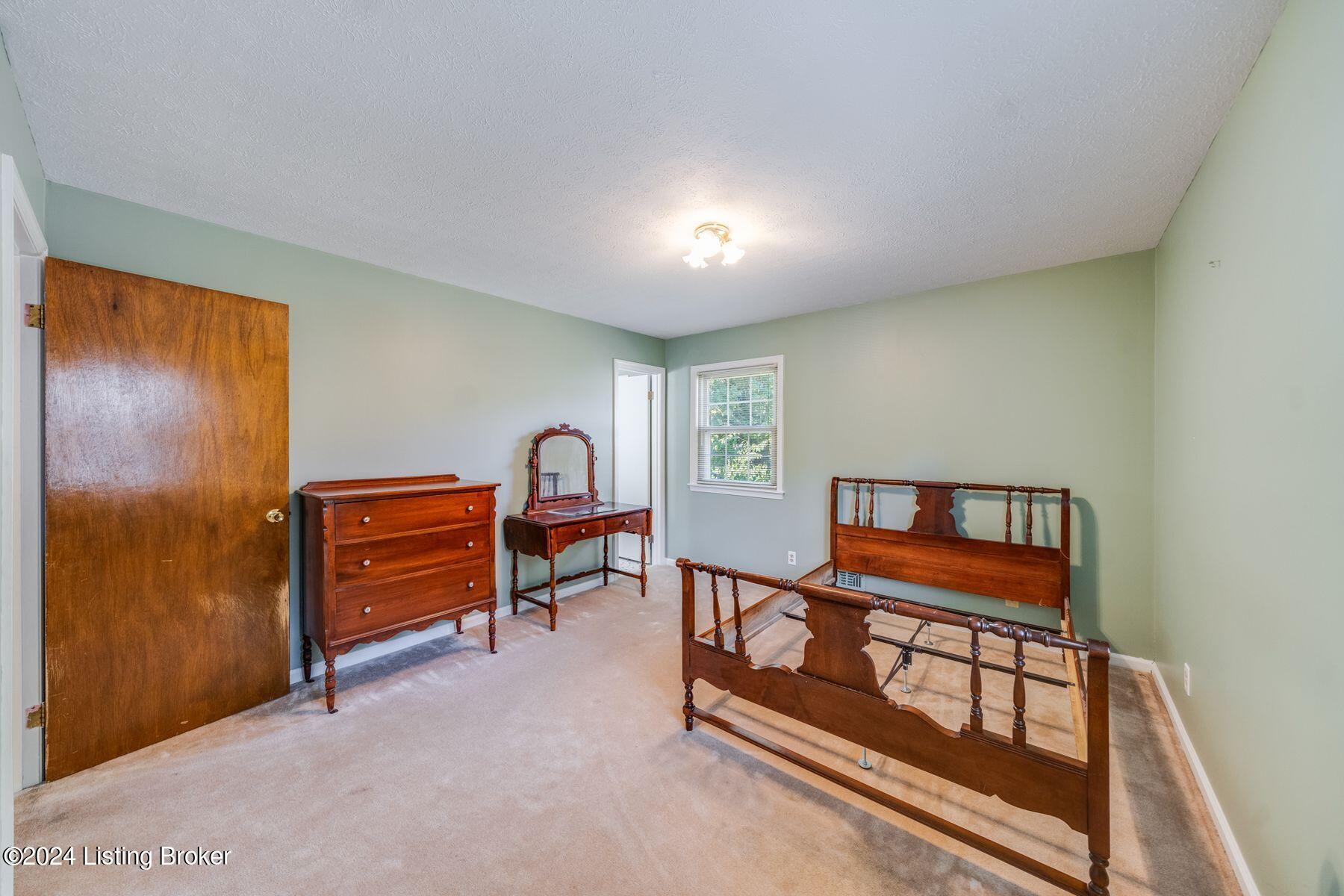 7613 Cedar Hollow Dr