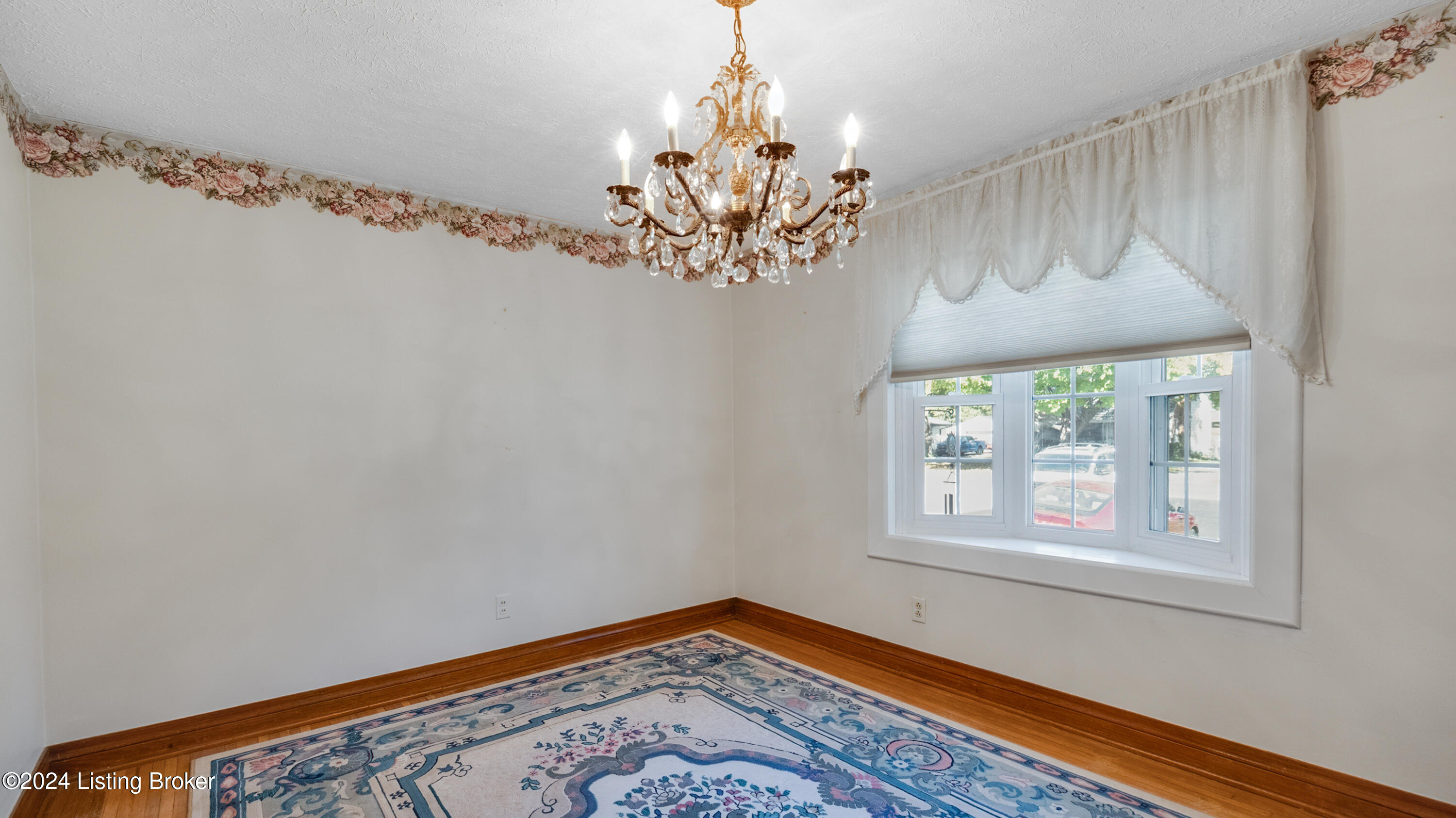 2704 Ralph Ave