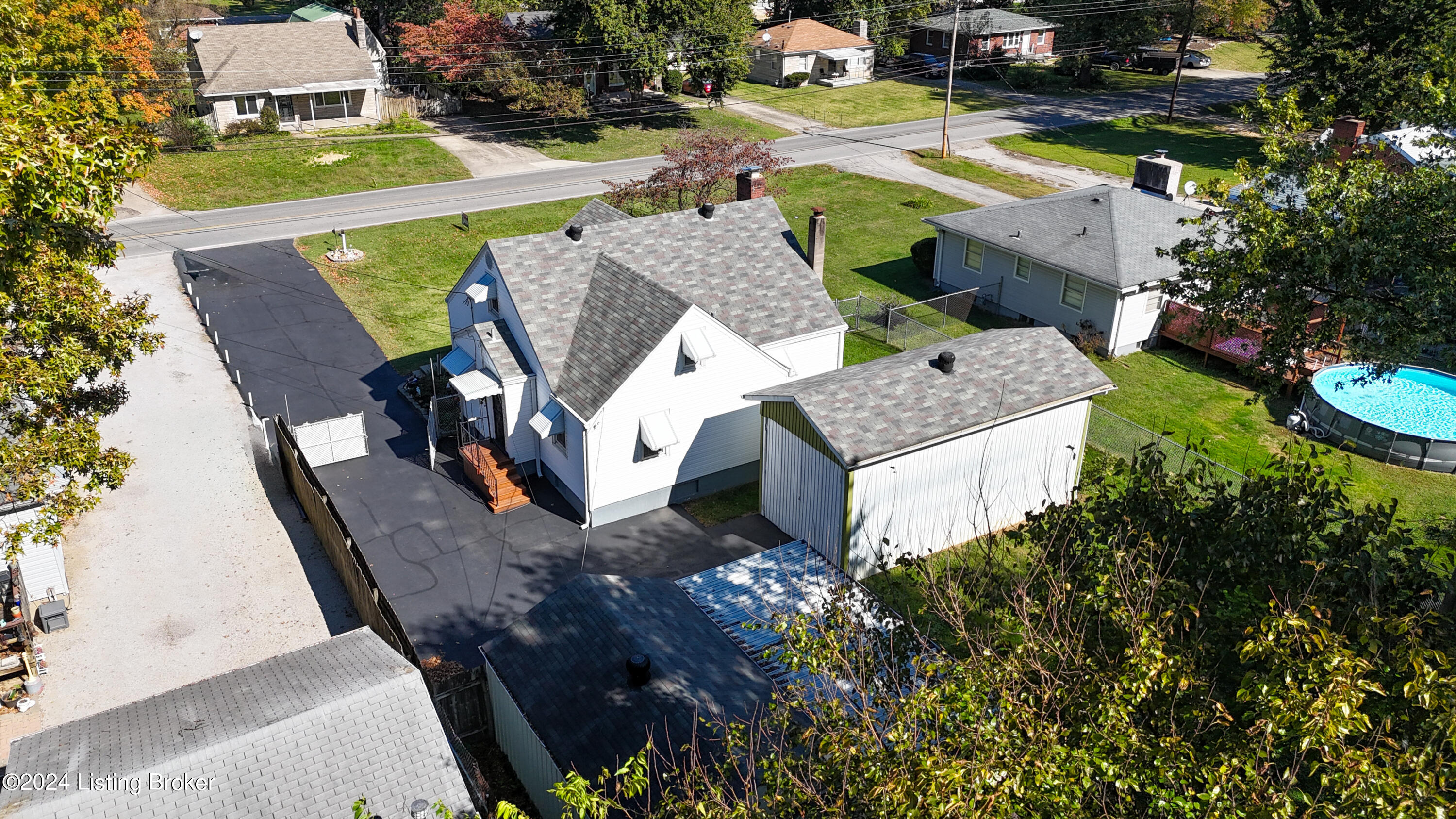 2704 Ralph Ave