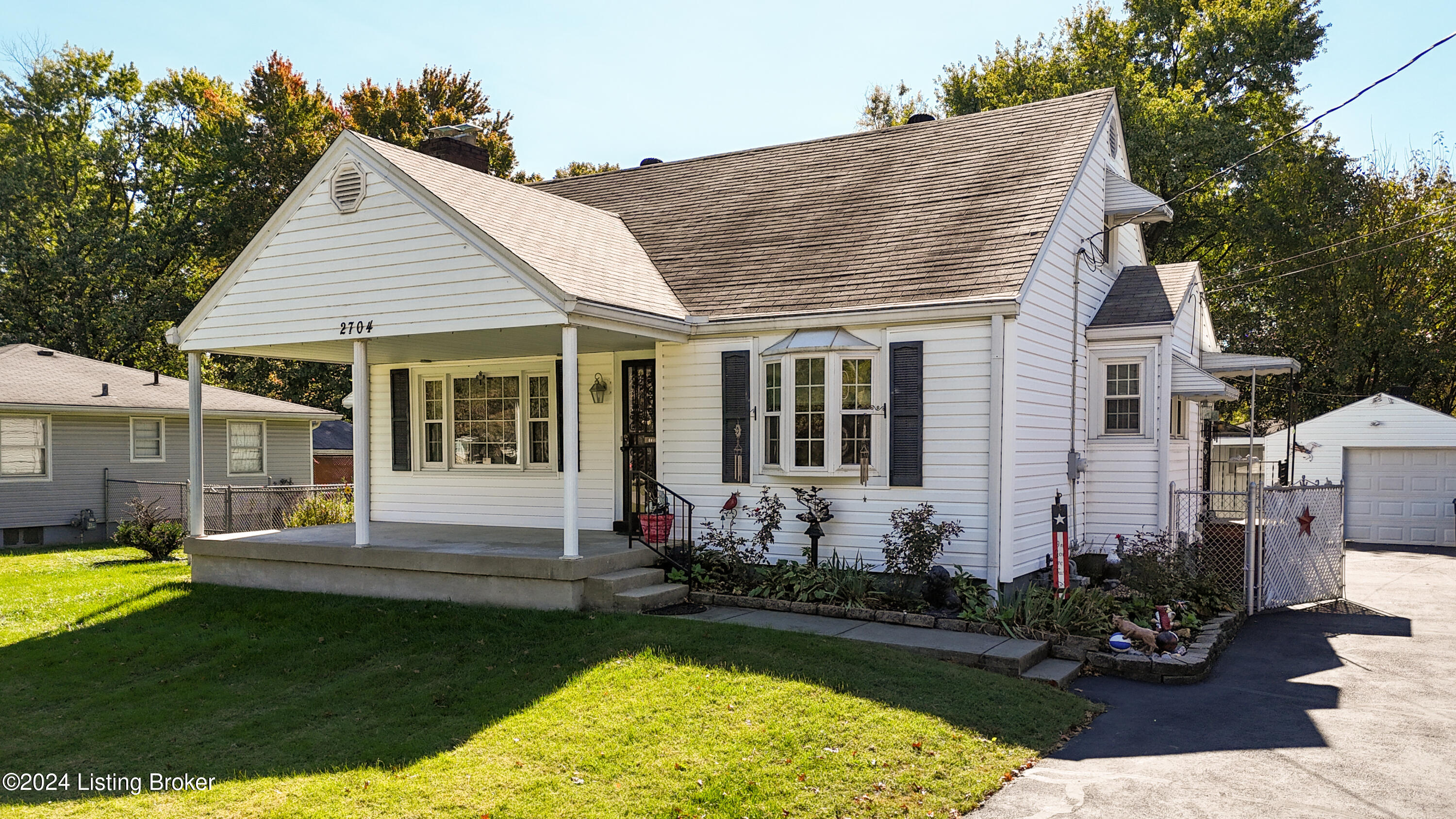 2704 Ralph Ave