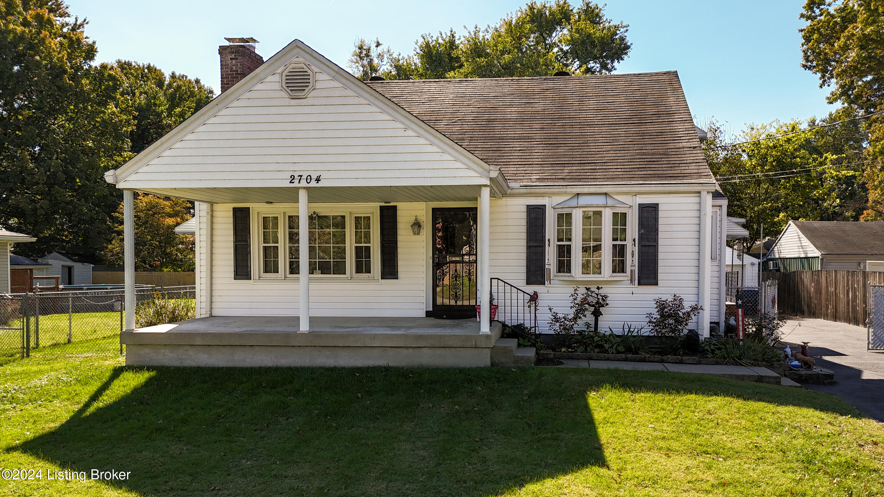 2704 Ralph Ave