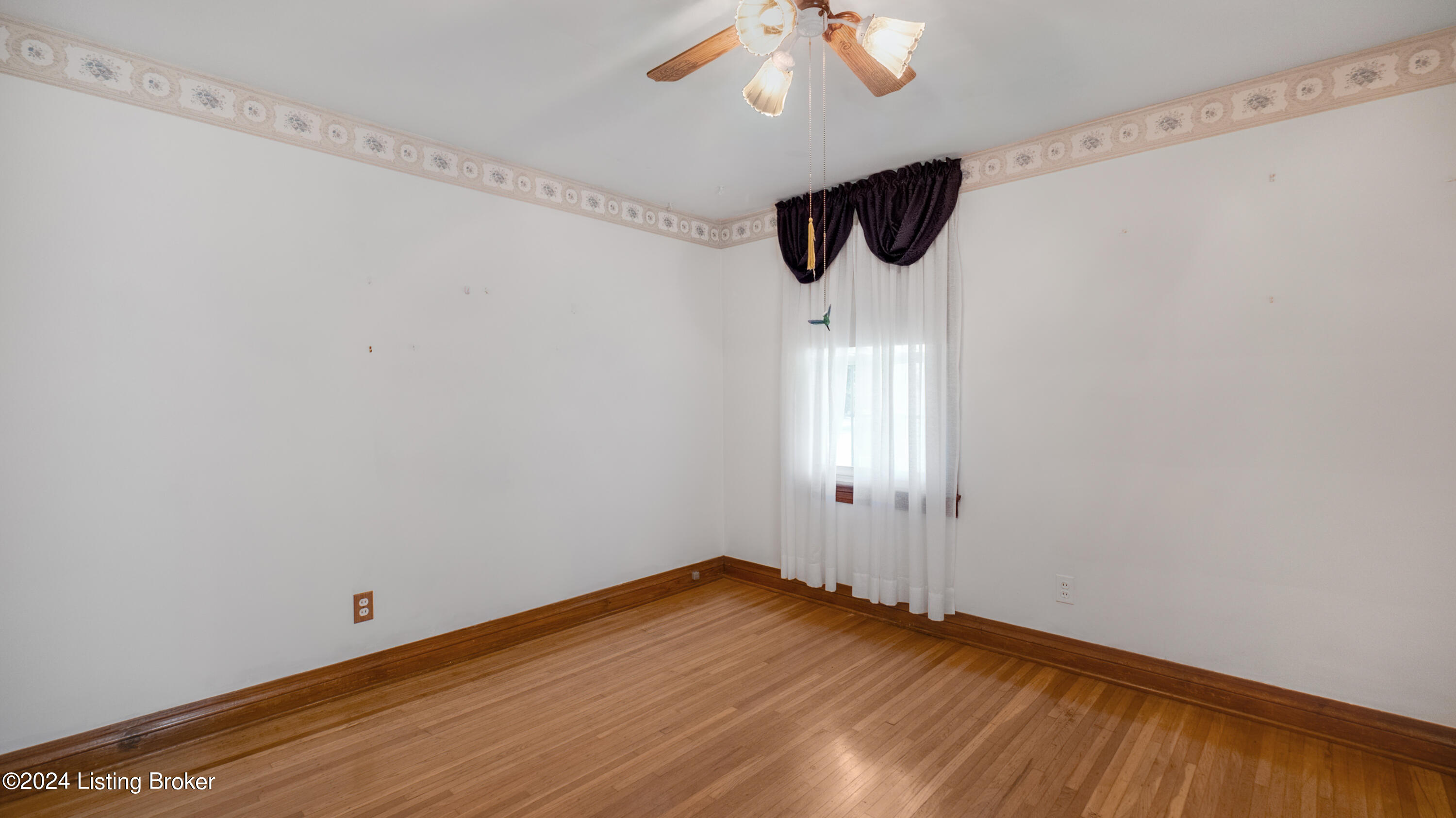 2704 Ralph Ave