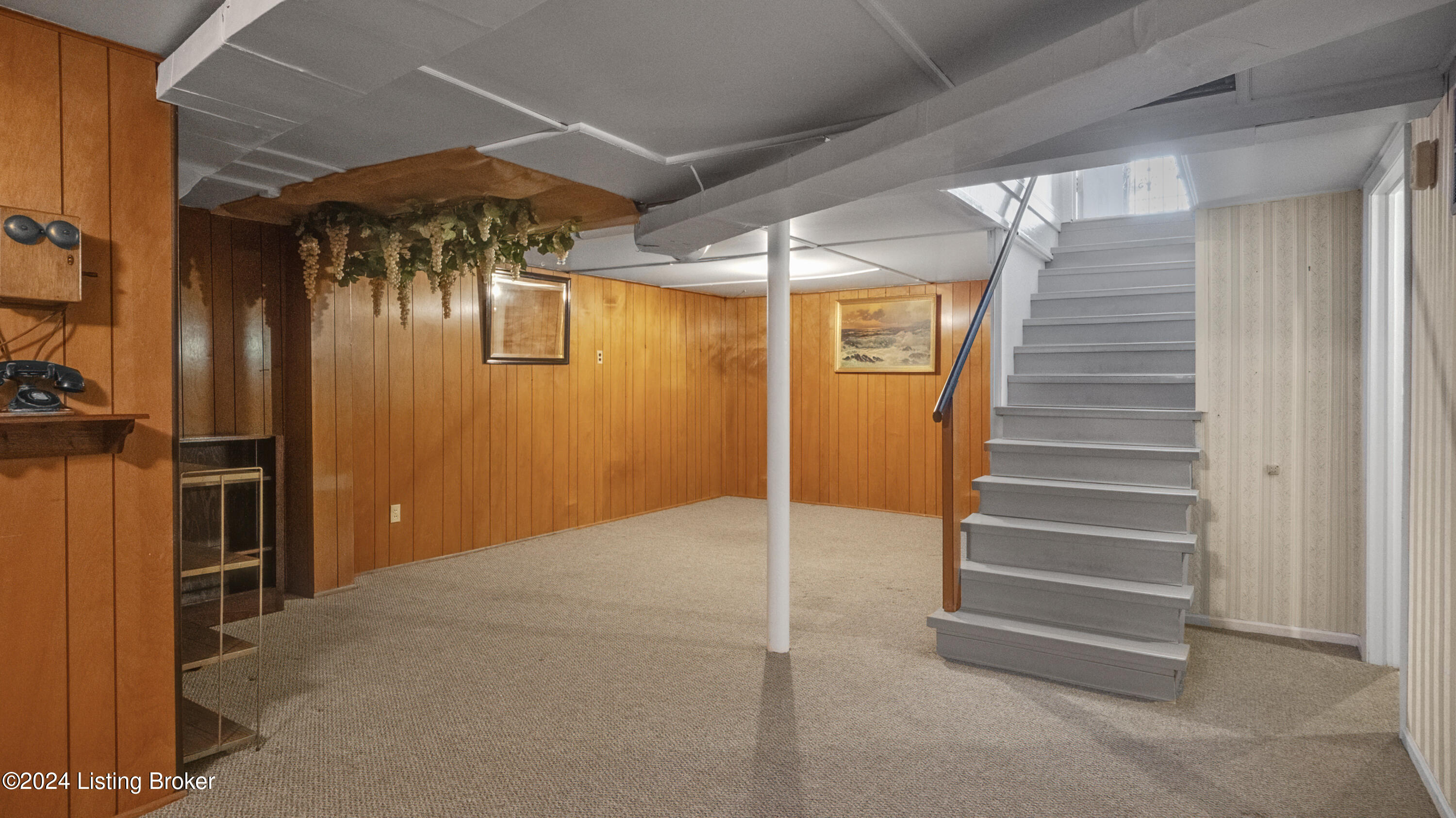 2704 Ralph Ave