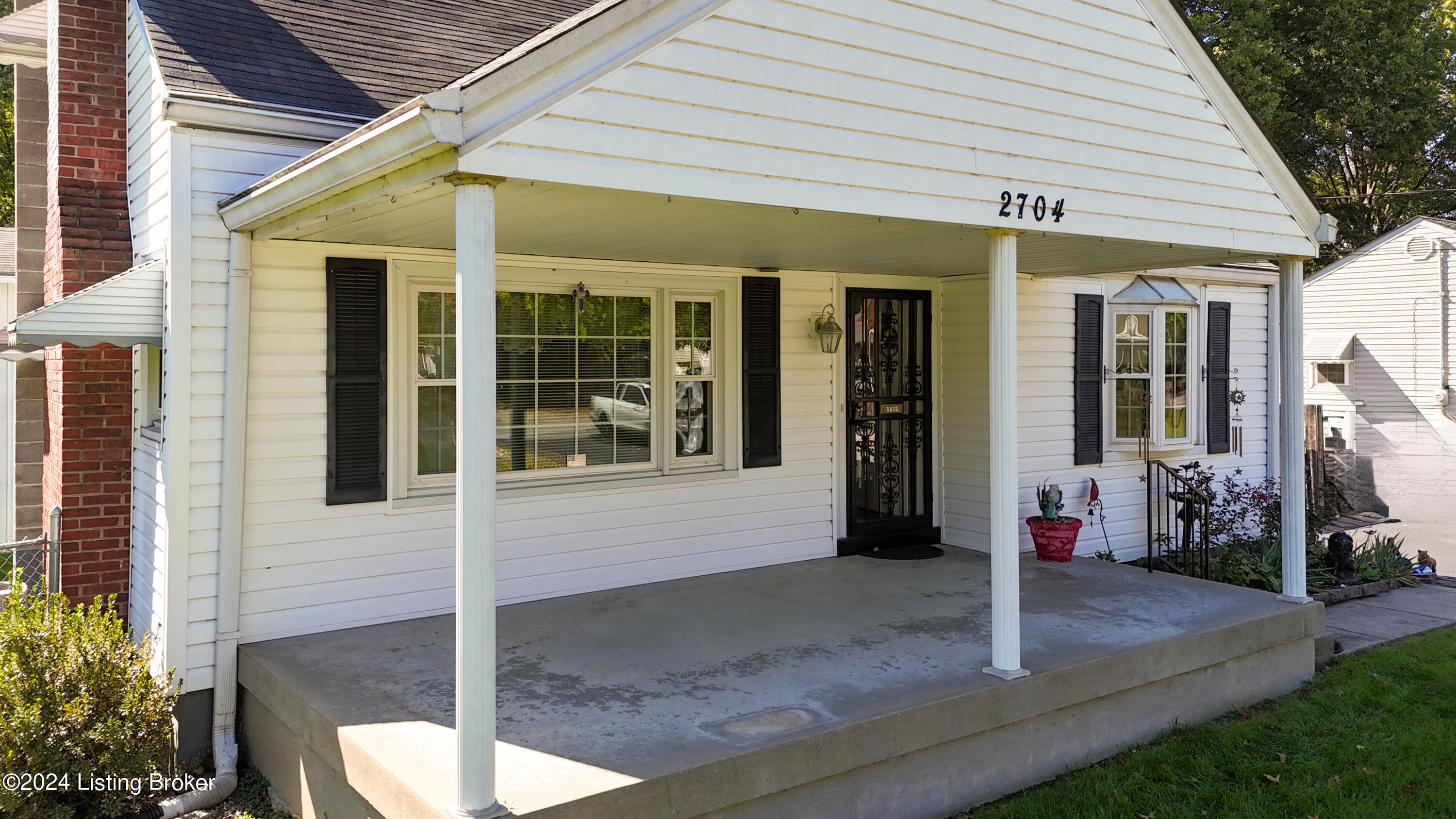 2704 Ralph Ave
