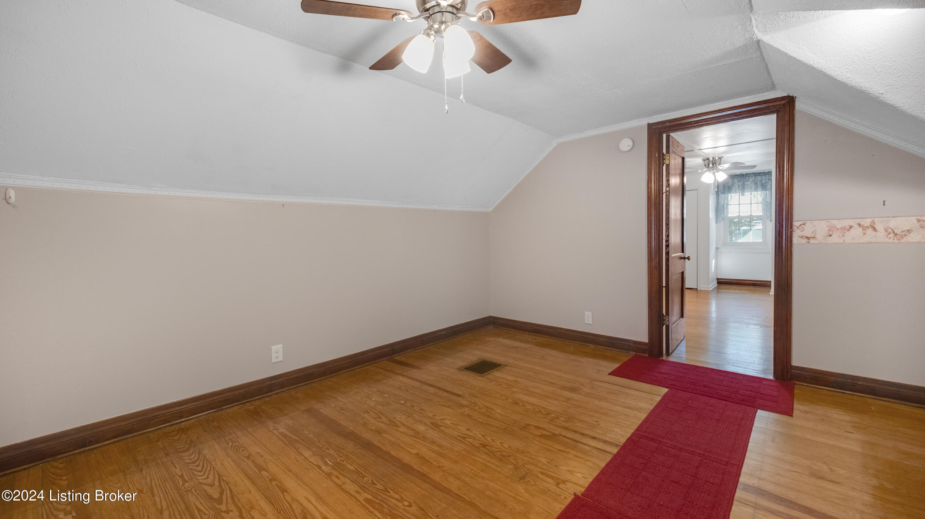 2704 Ralph Ave