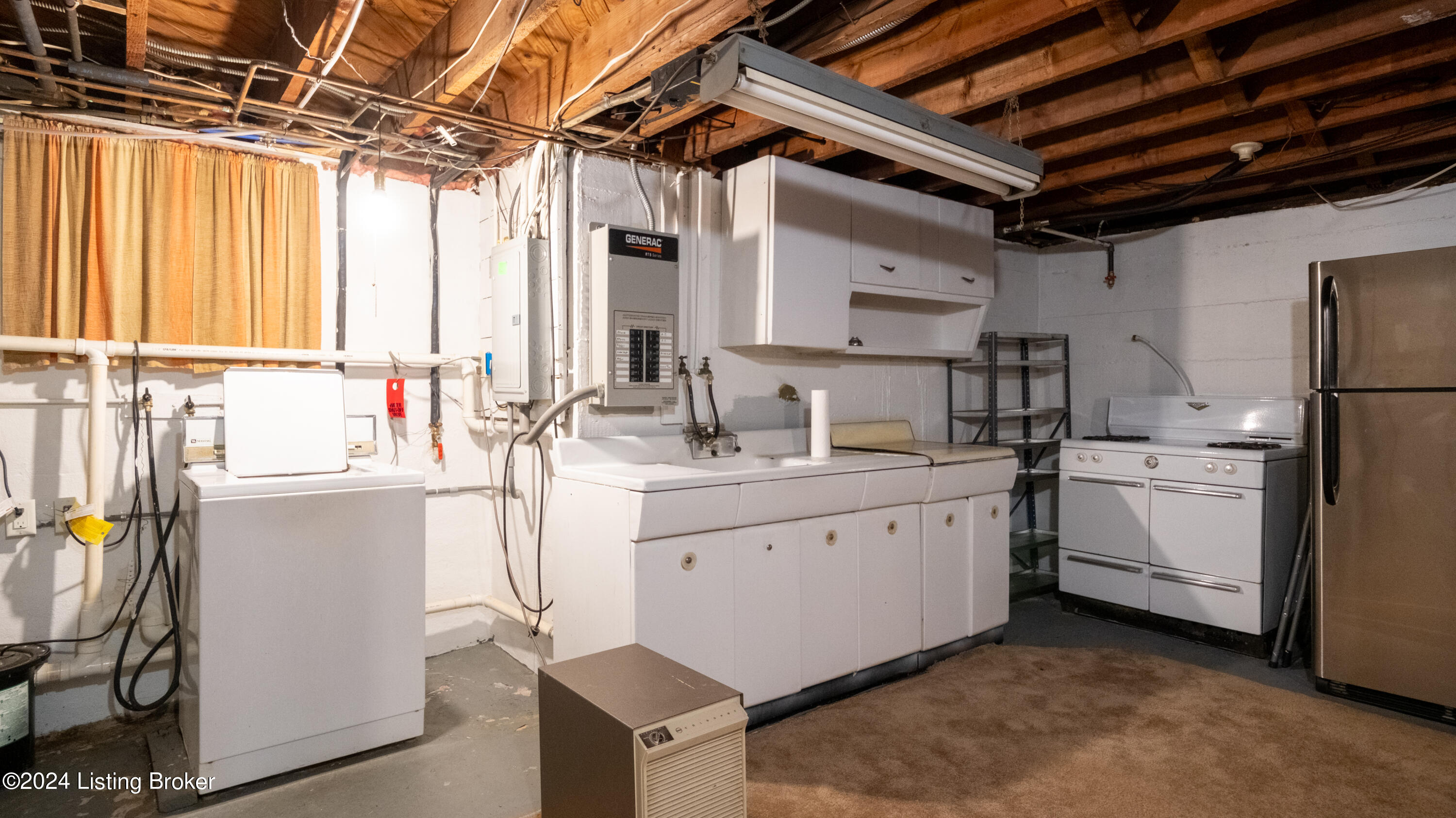 2704 Ralph Ave