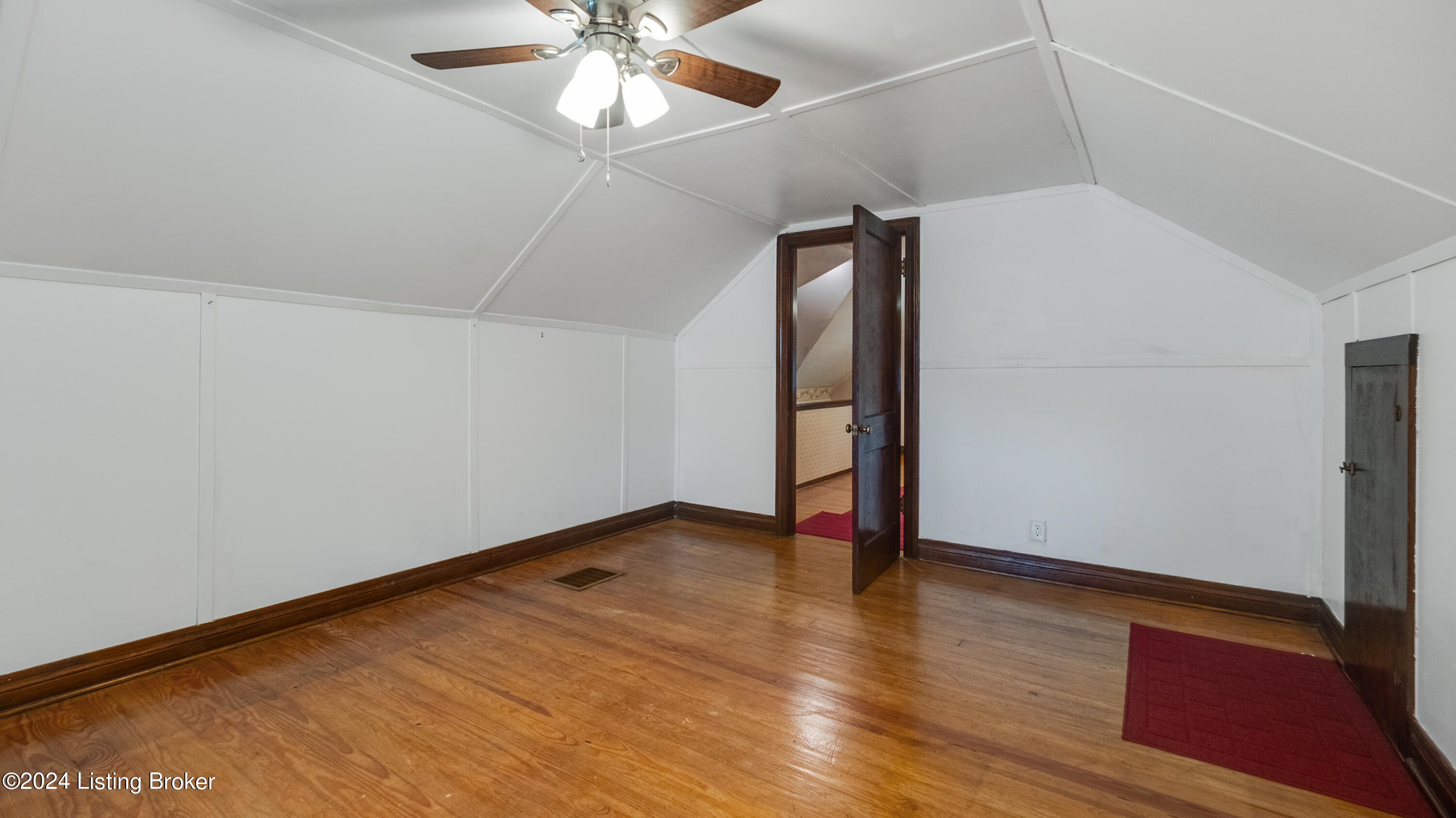 2704 Ralph Ave