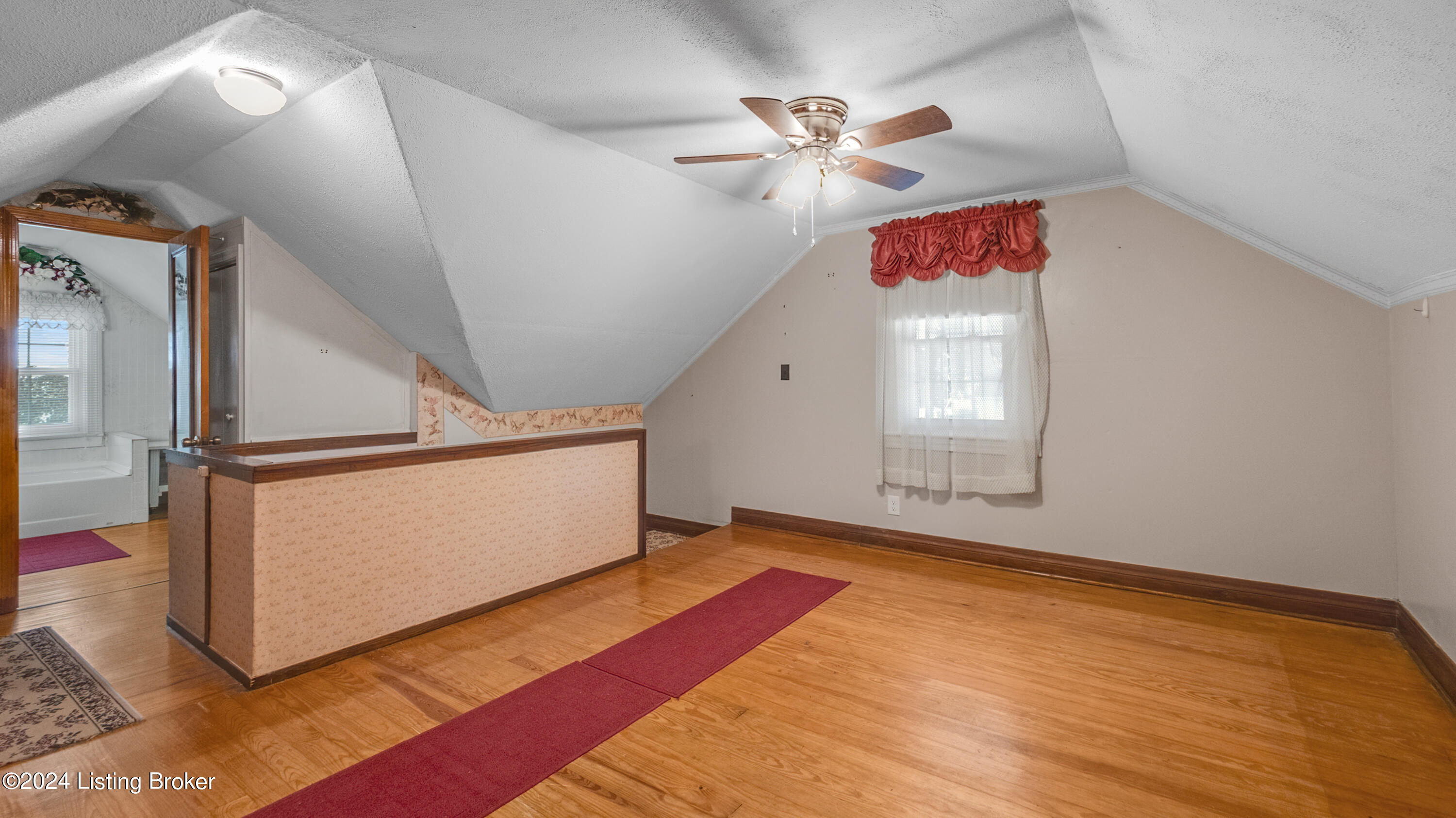 2704 Ralph Ave