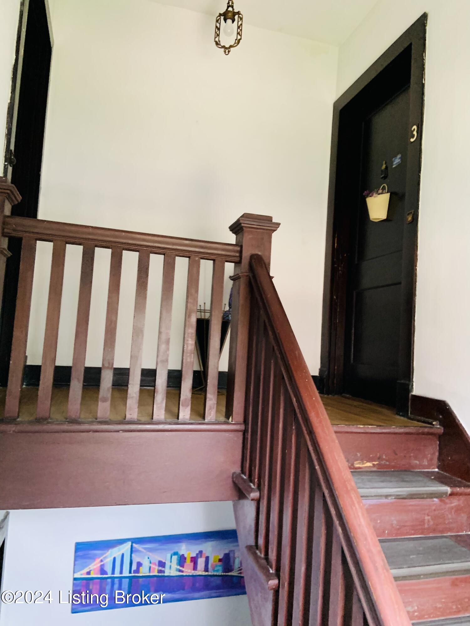 504 W Ashland Ave