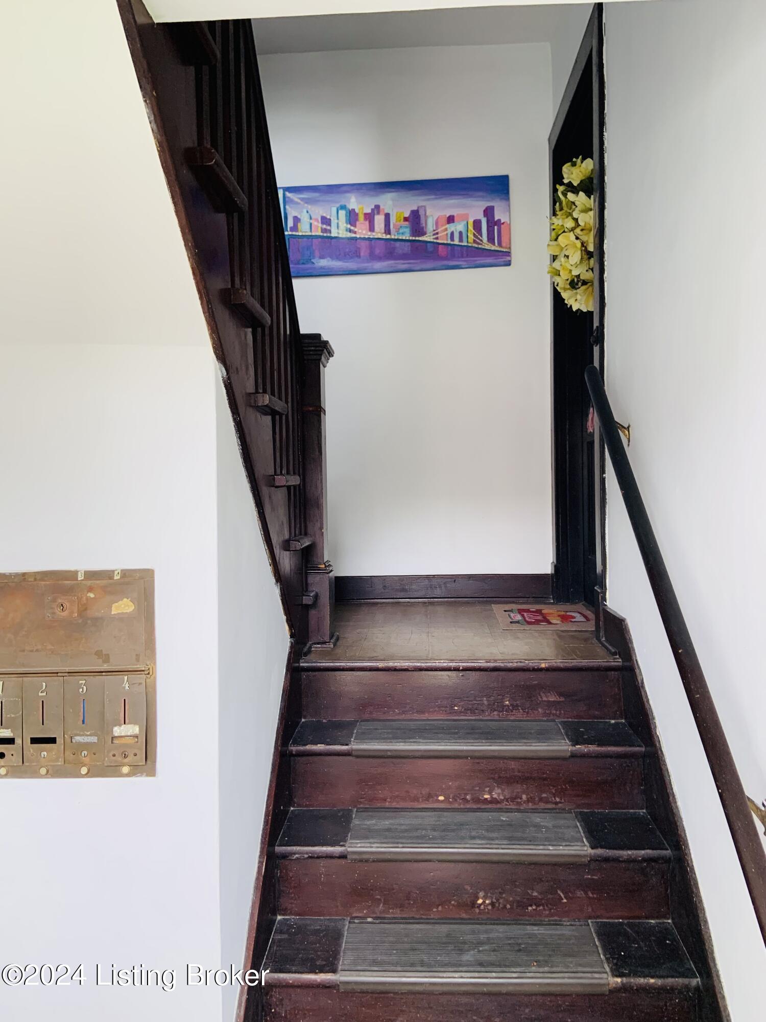 504 W Ashland Ave