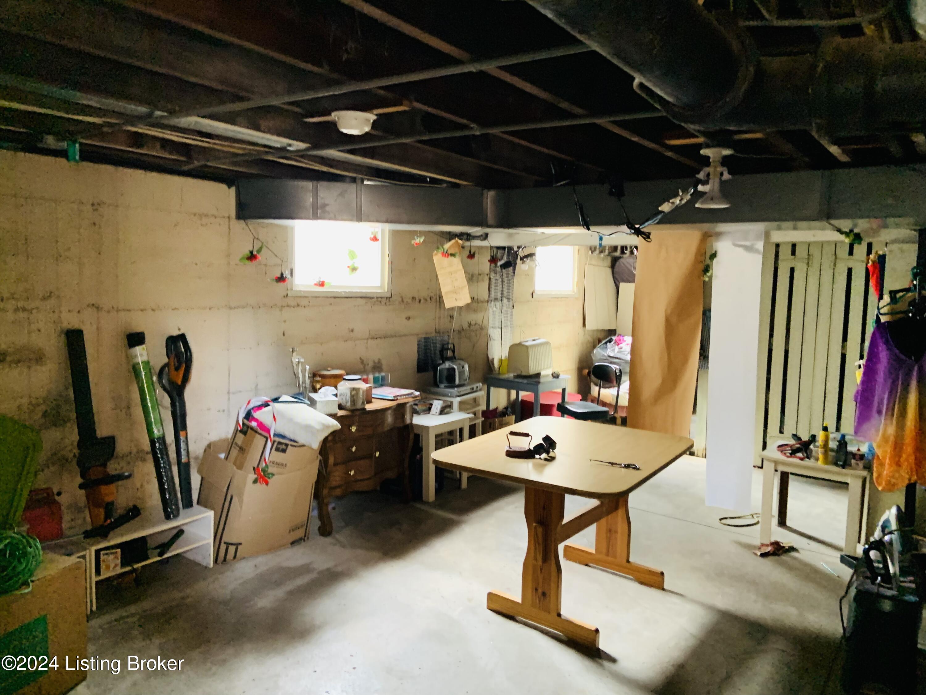504 W Ashland Ave