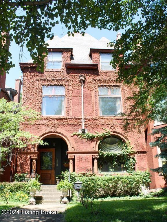 1208 S 2nd St