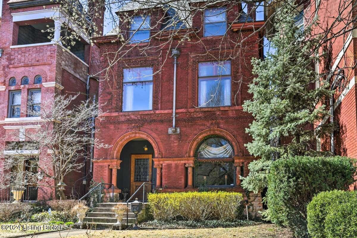 1208 S 2nd St