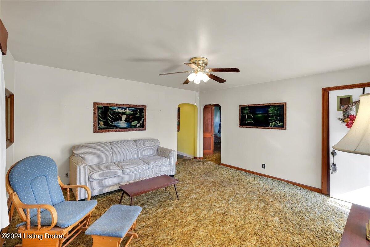 1047 Wagner Ave