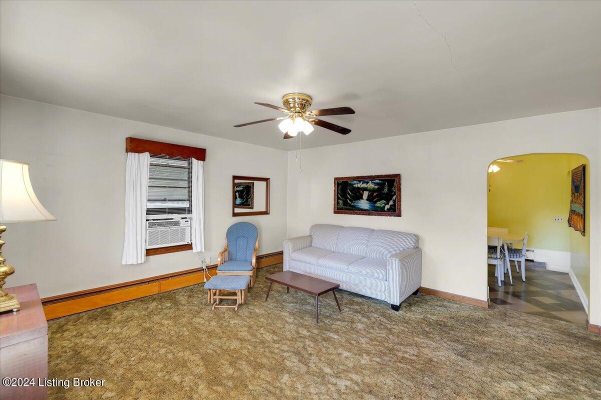 1047 Wagner Ave