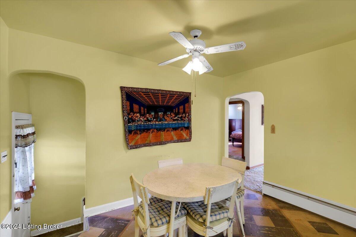 1047 Wagner Ave