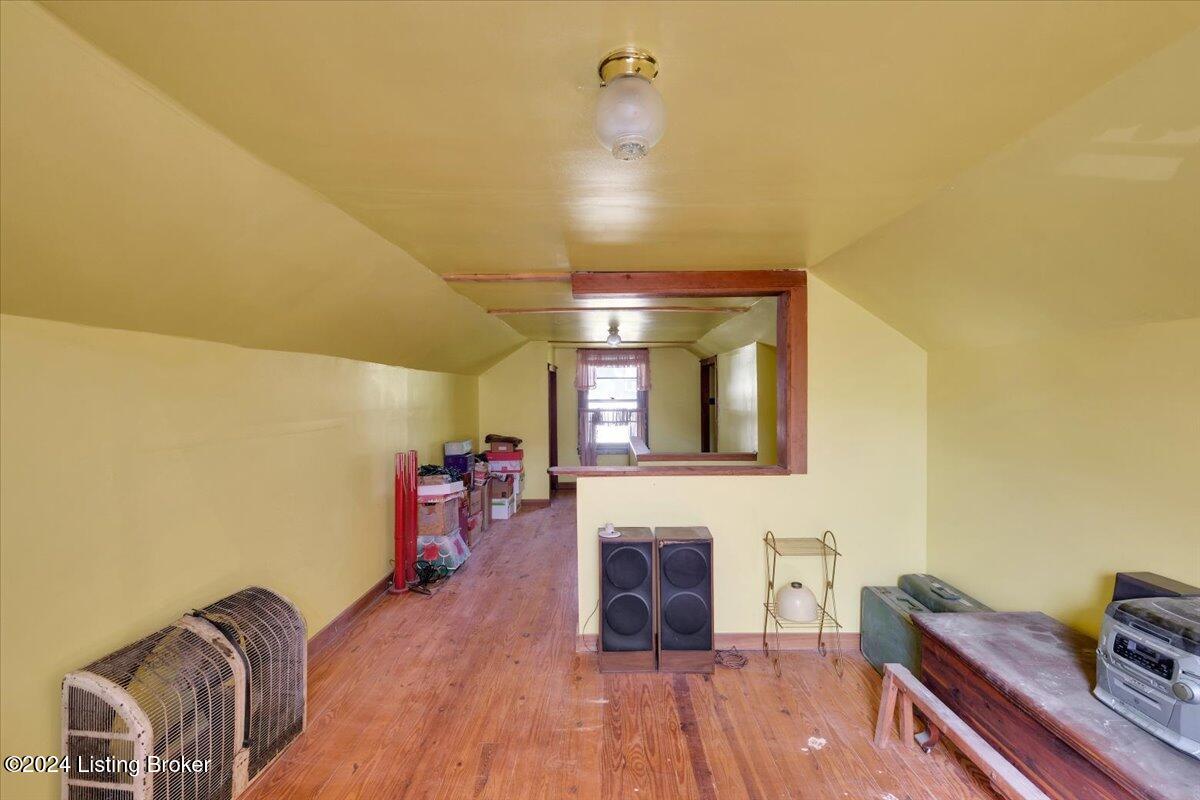 1047 Wagner Ave