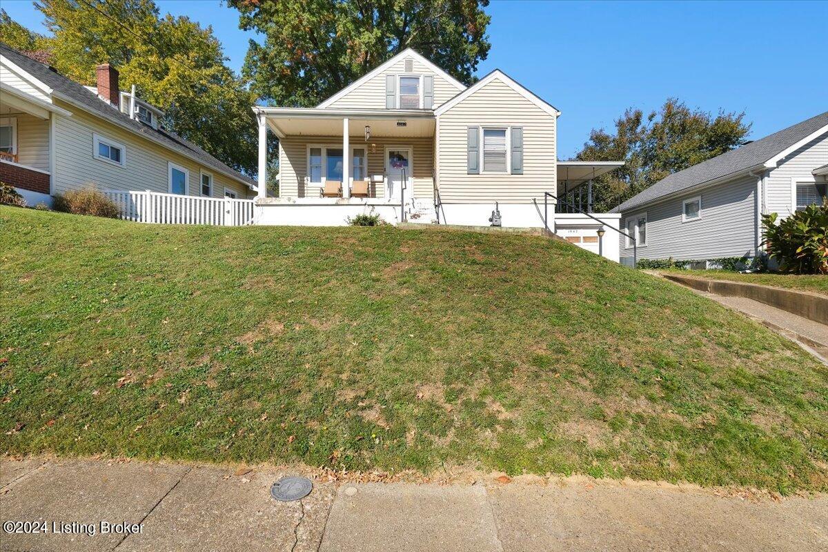 1047 Wagner Ave