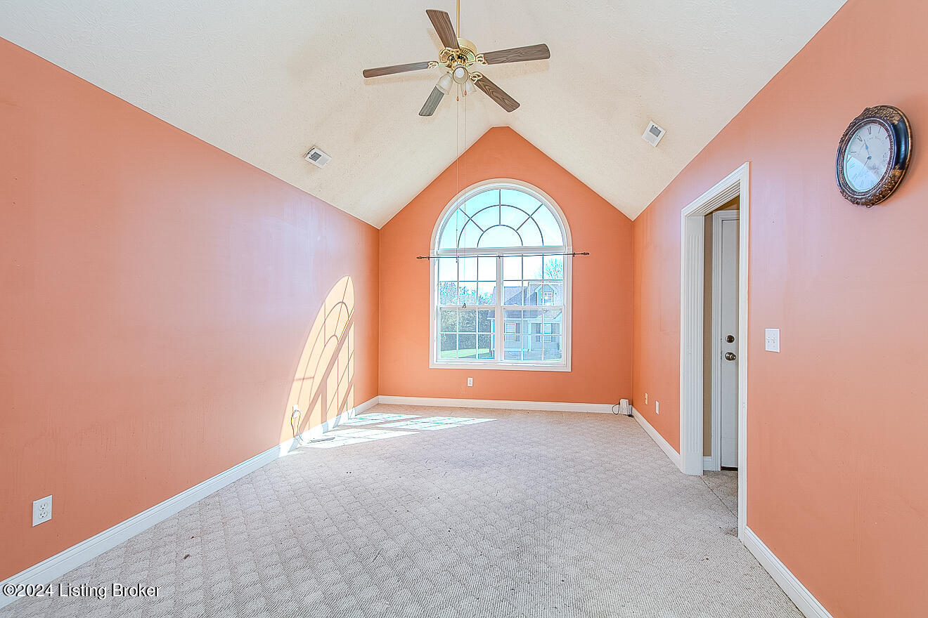 110 Tulip Dr