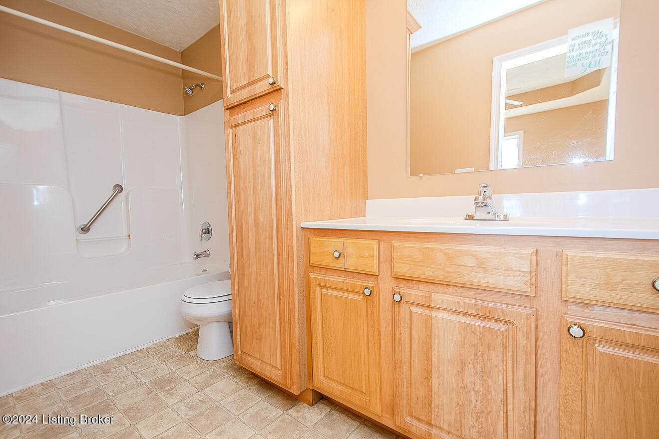 110 Tulip Dr