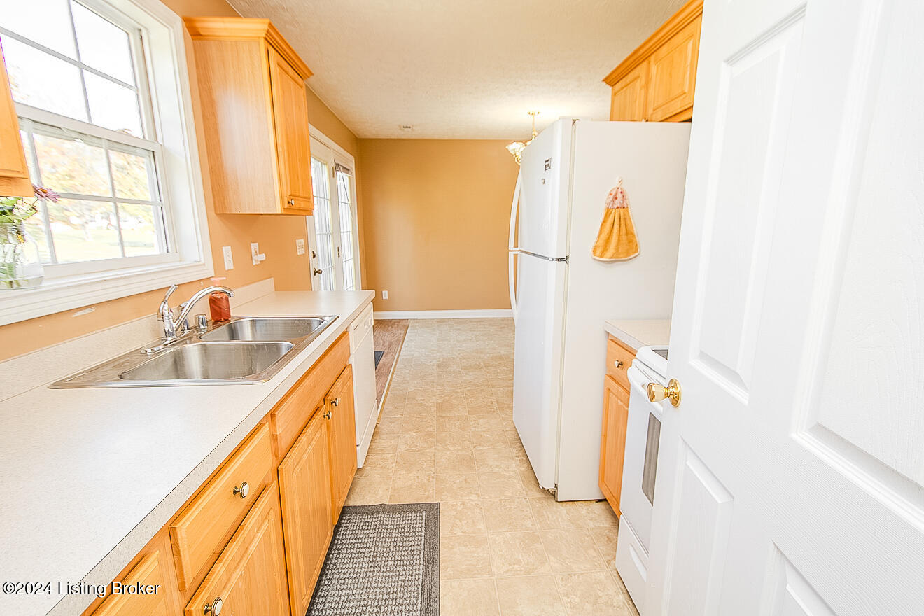 110 Tulip Dr