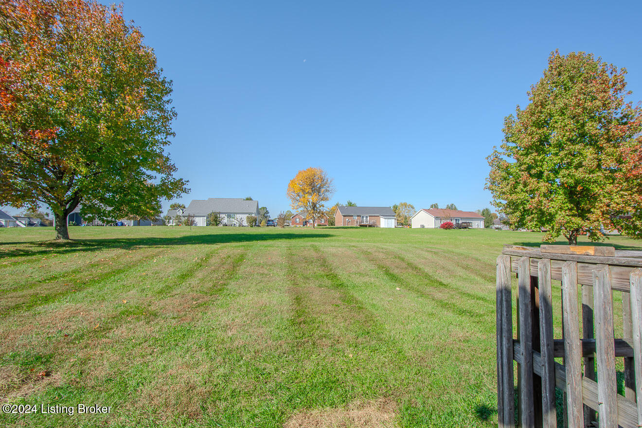 110 Tulip Dr