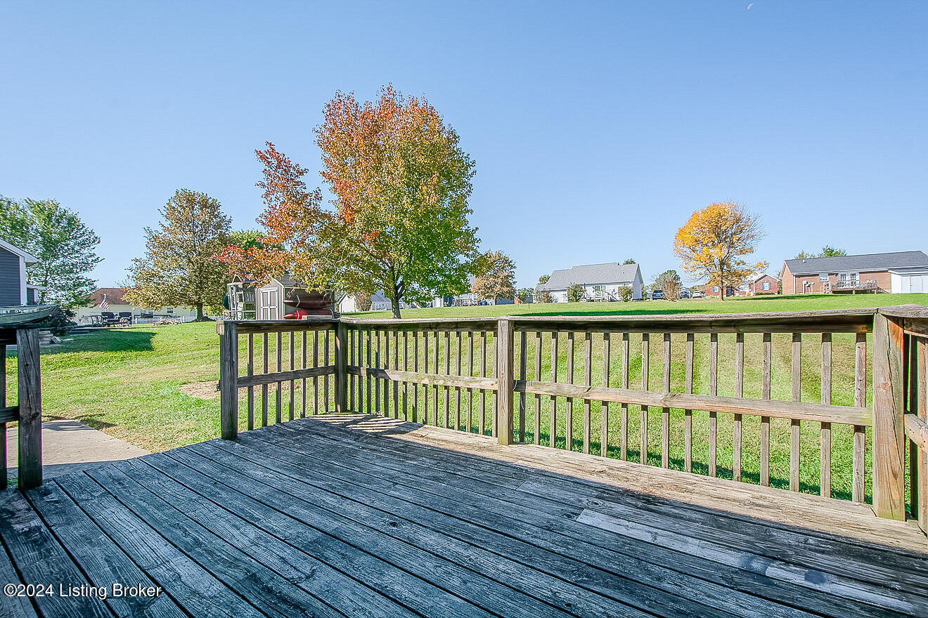 110 Tulip Dr