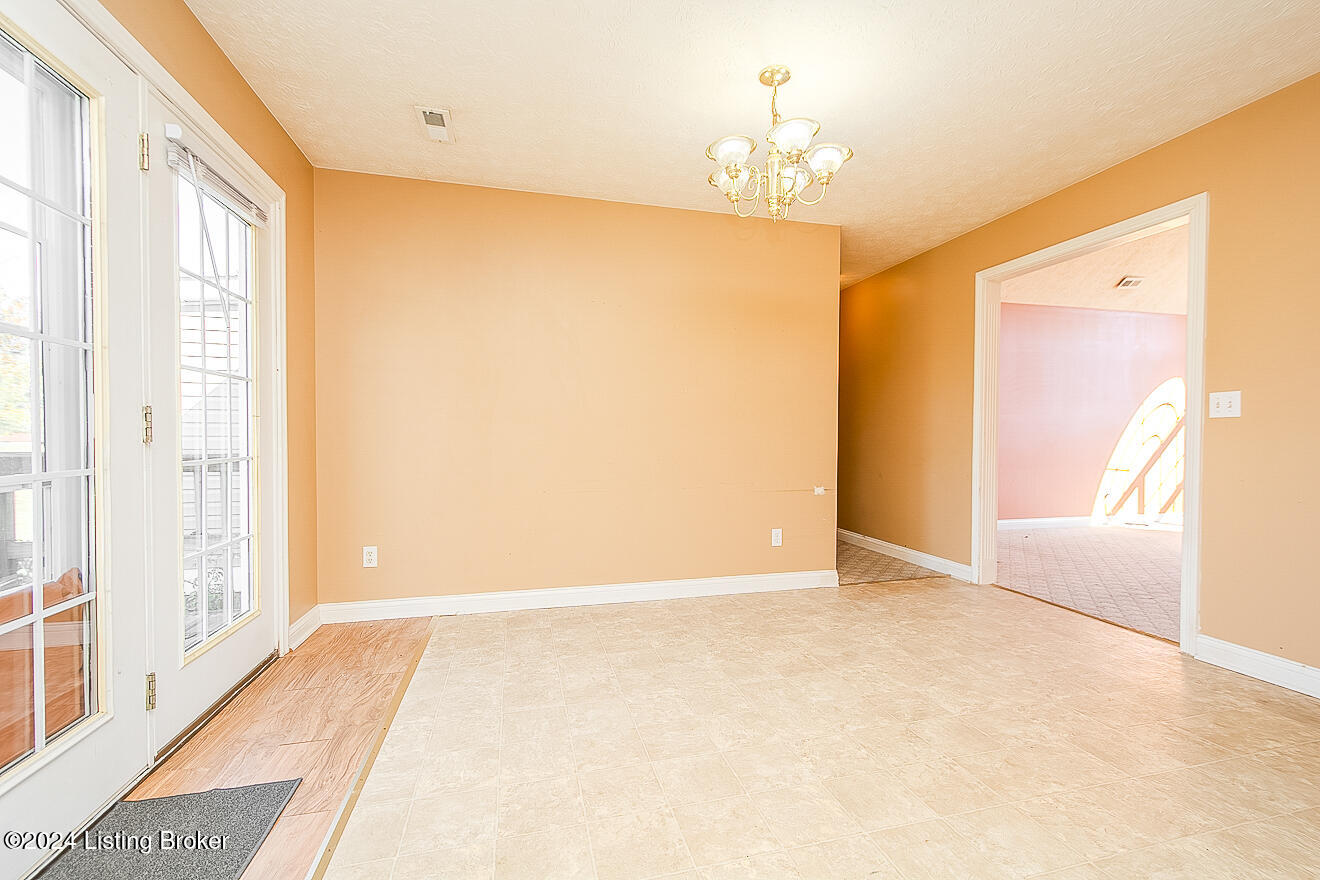 110 Tulip Dr