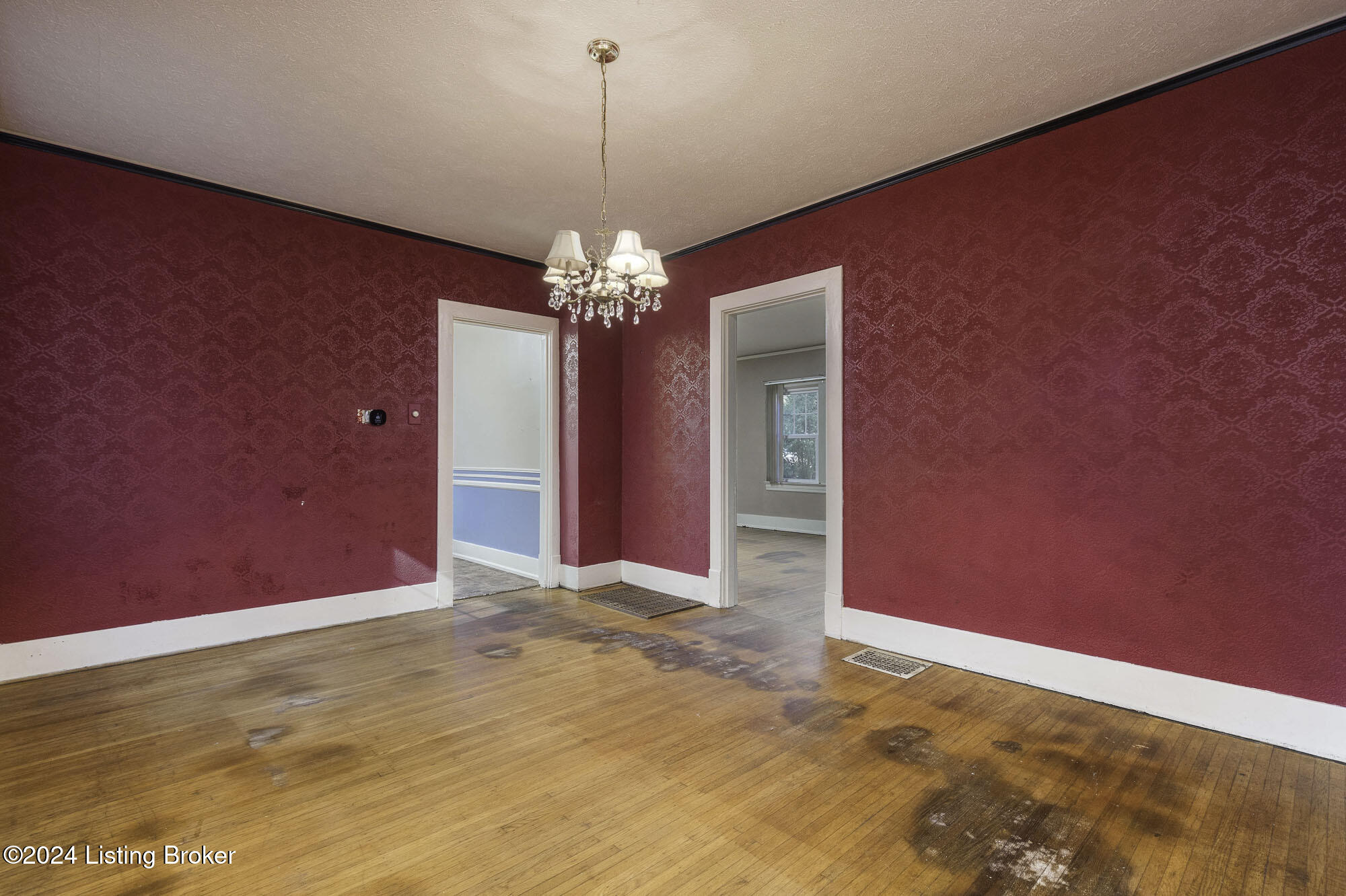 2118 Lakeside Dr