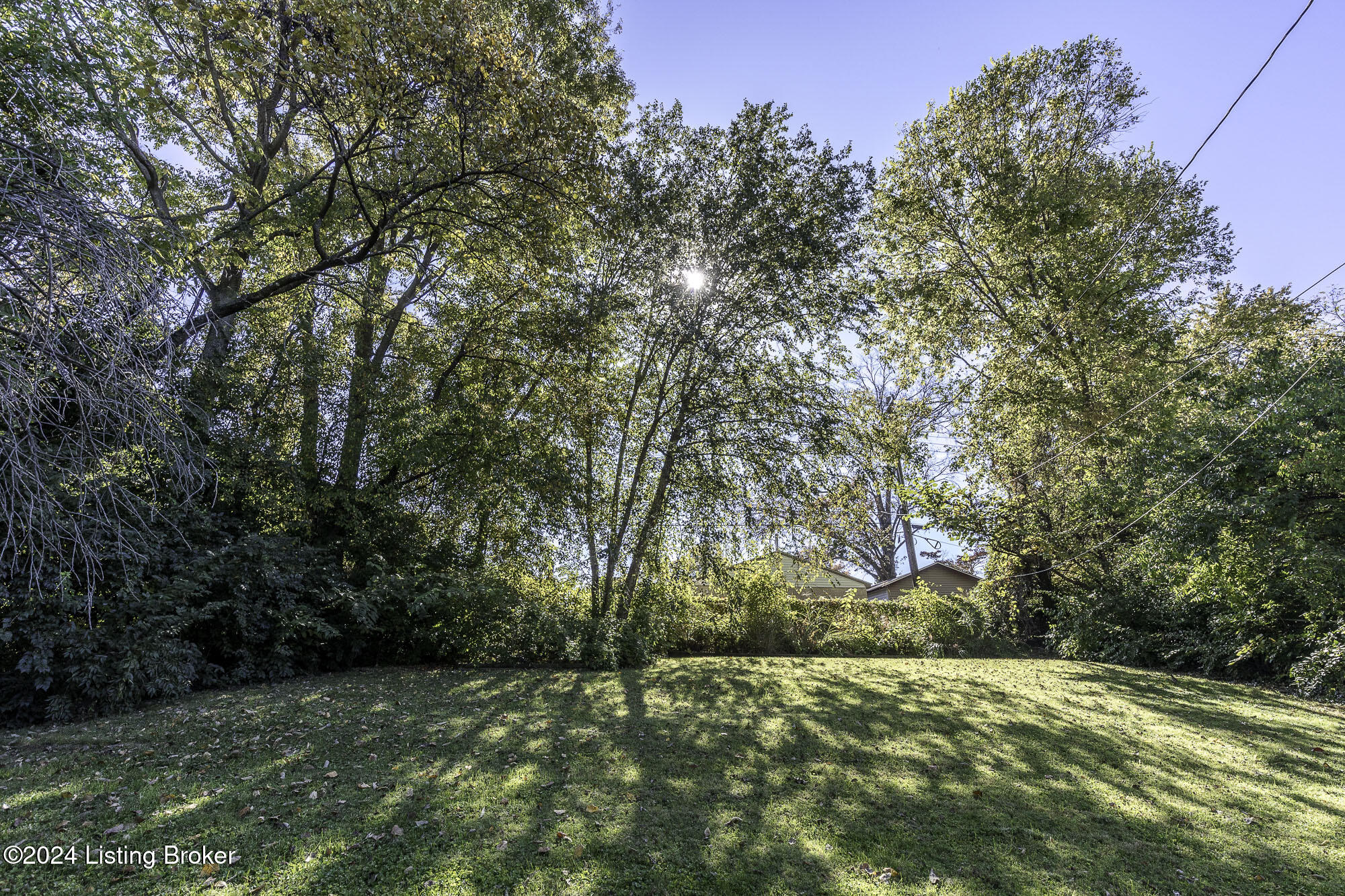 2118 Lakeside Dr