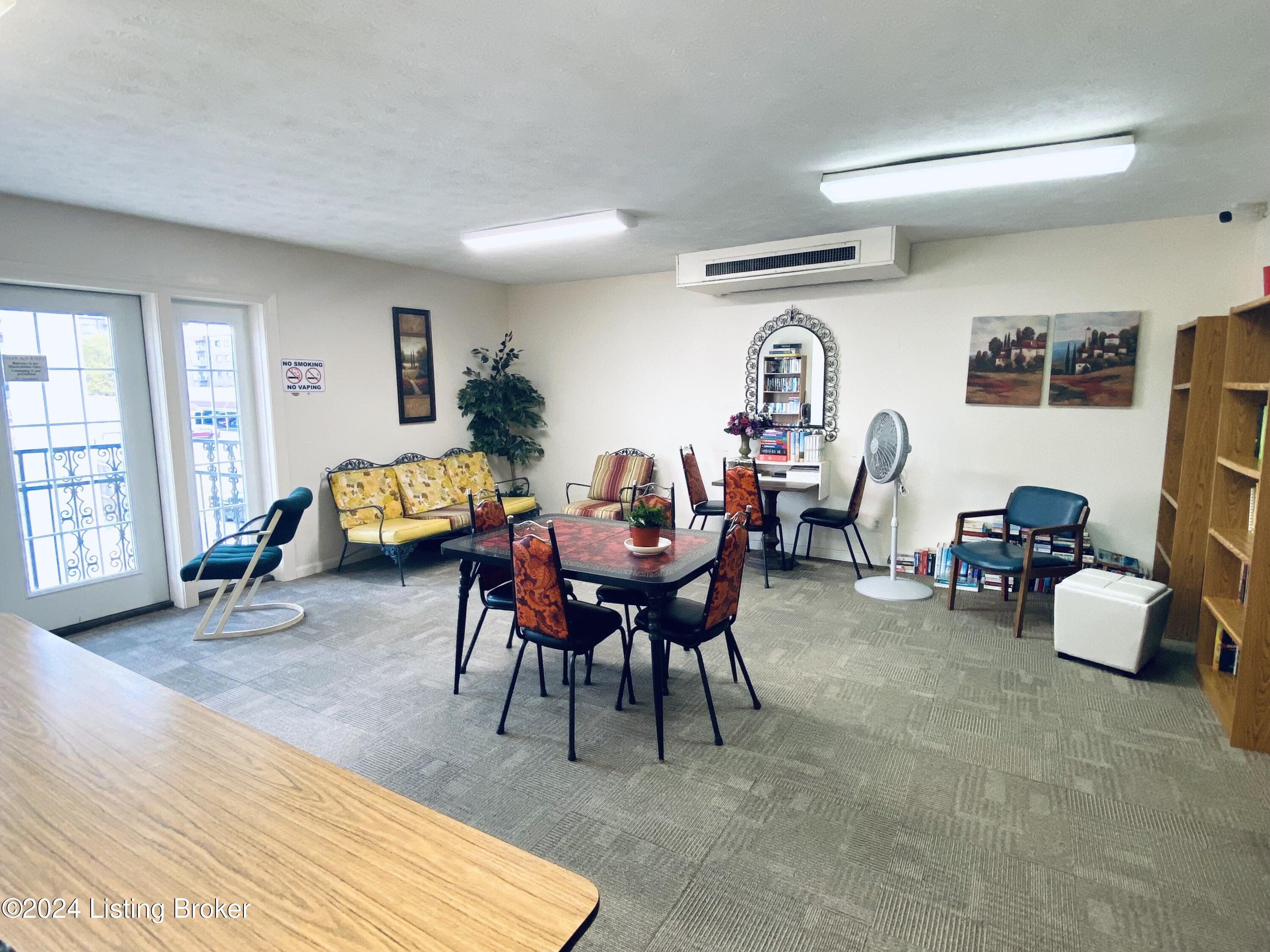 319 El Conquistador Pl