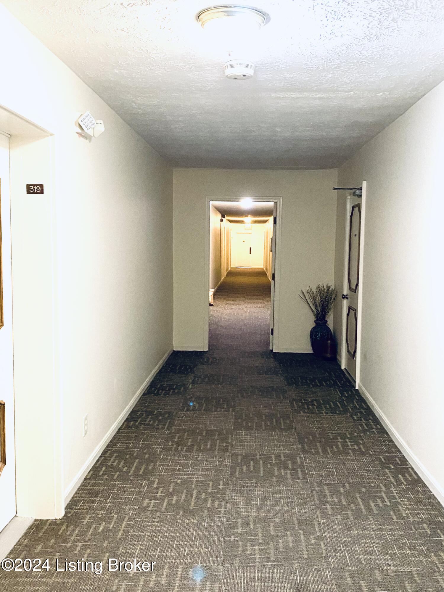 319 El Conquistador Pl