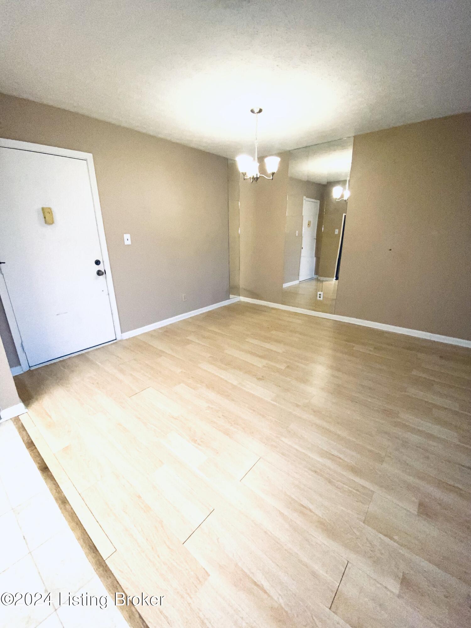 319 El Conquistador Pl
