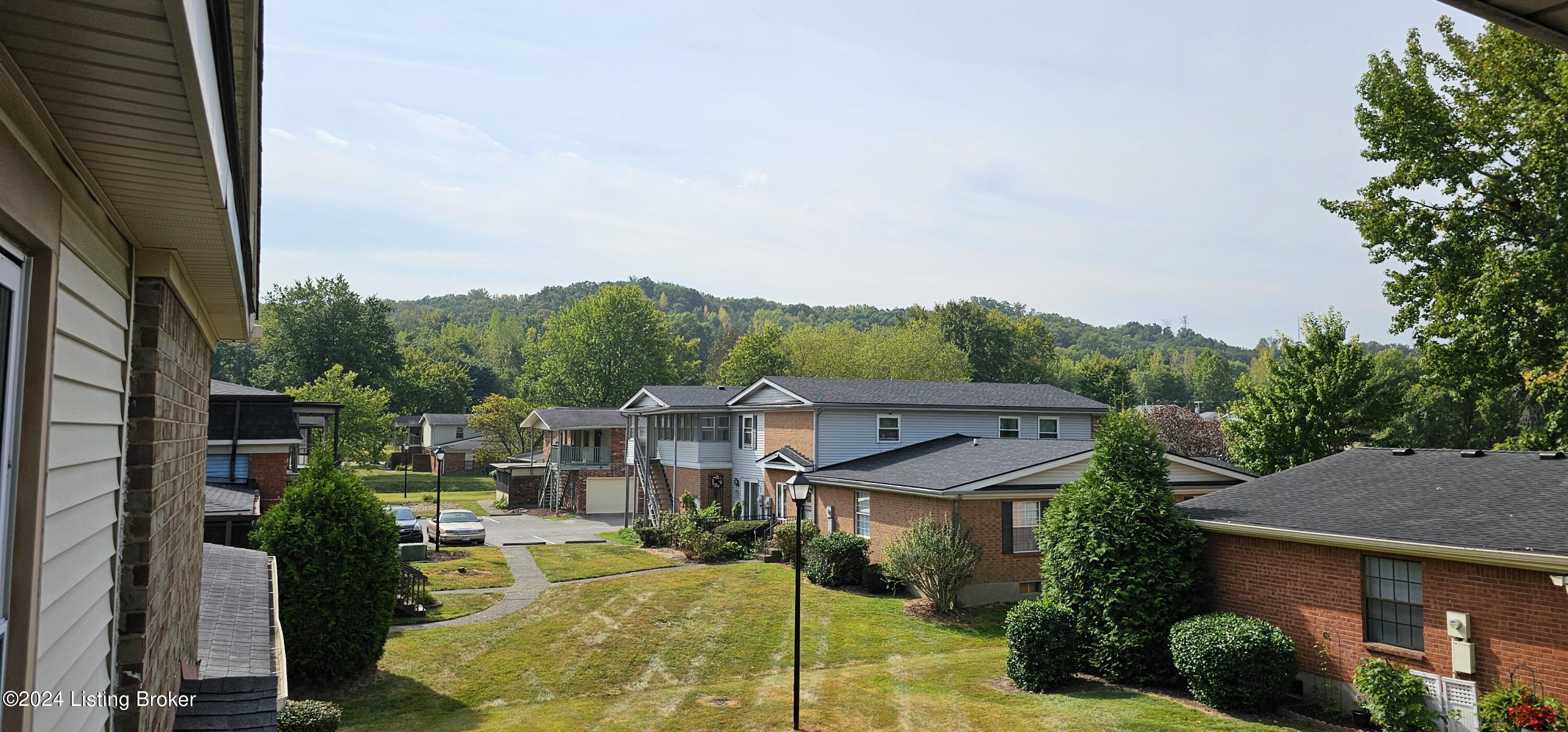 3000 Treeview Ct