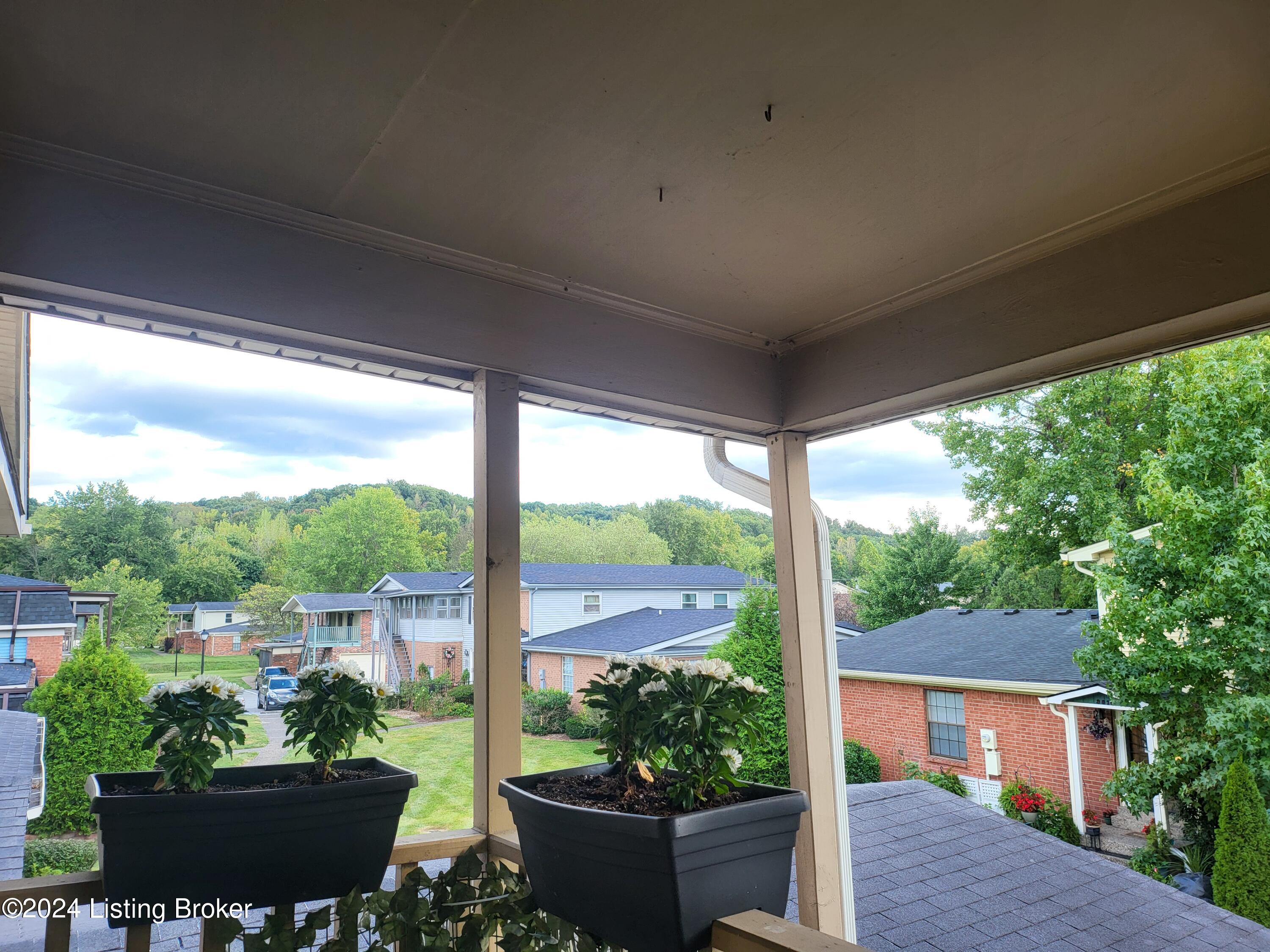 3000 Treeview Ct