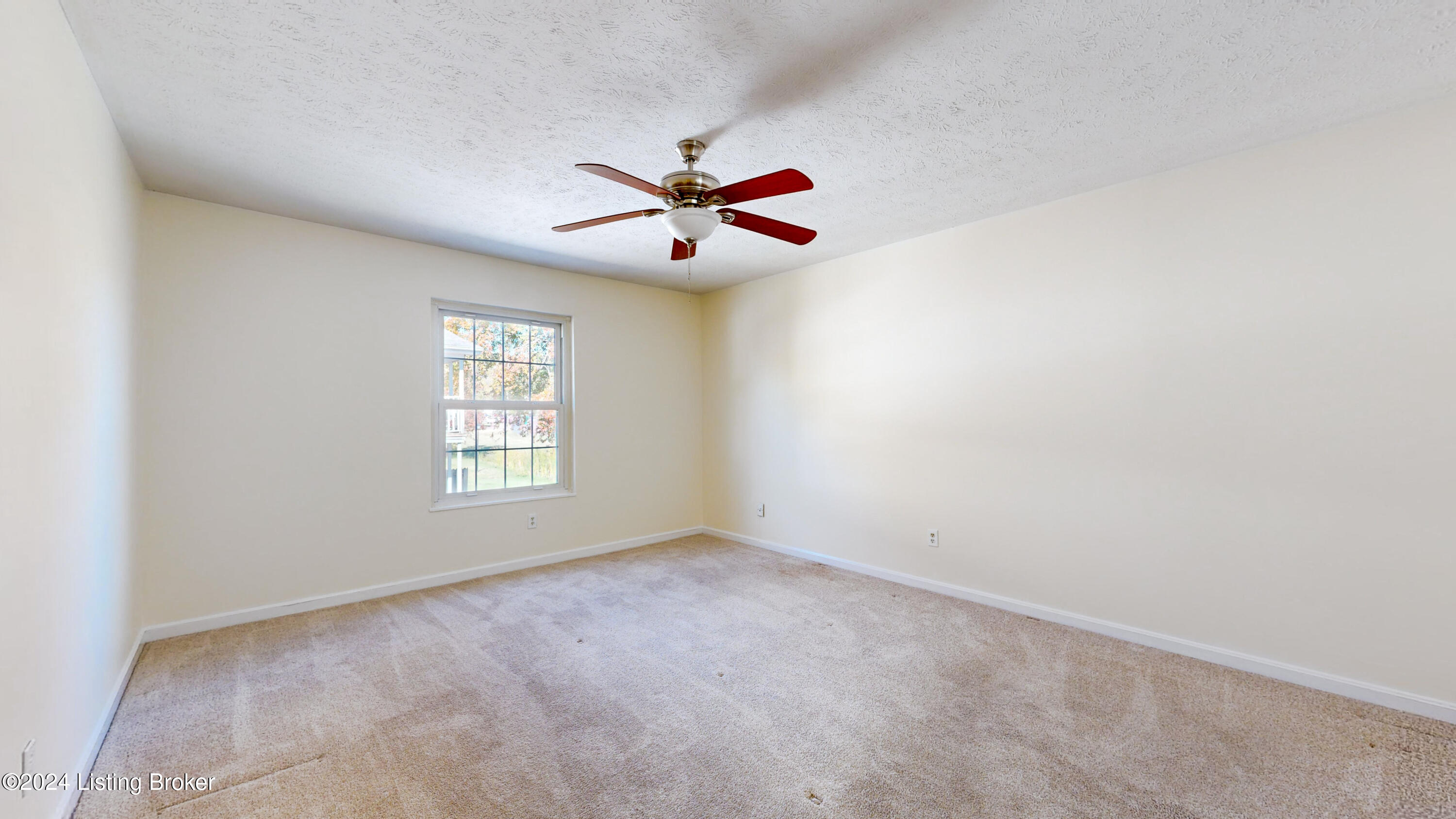 3000 Treeview Ct